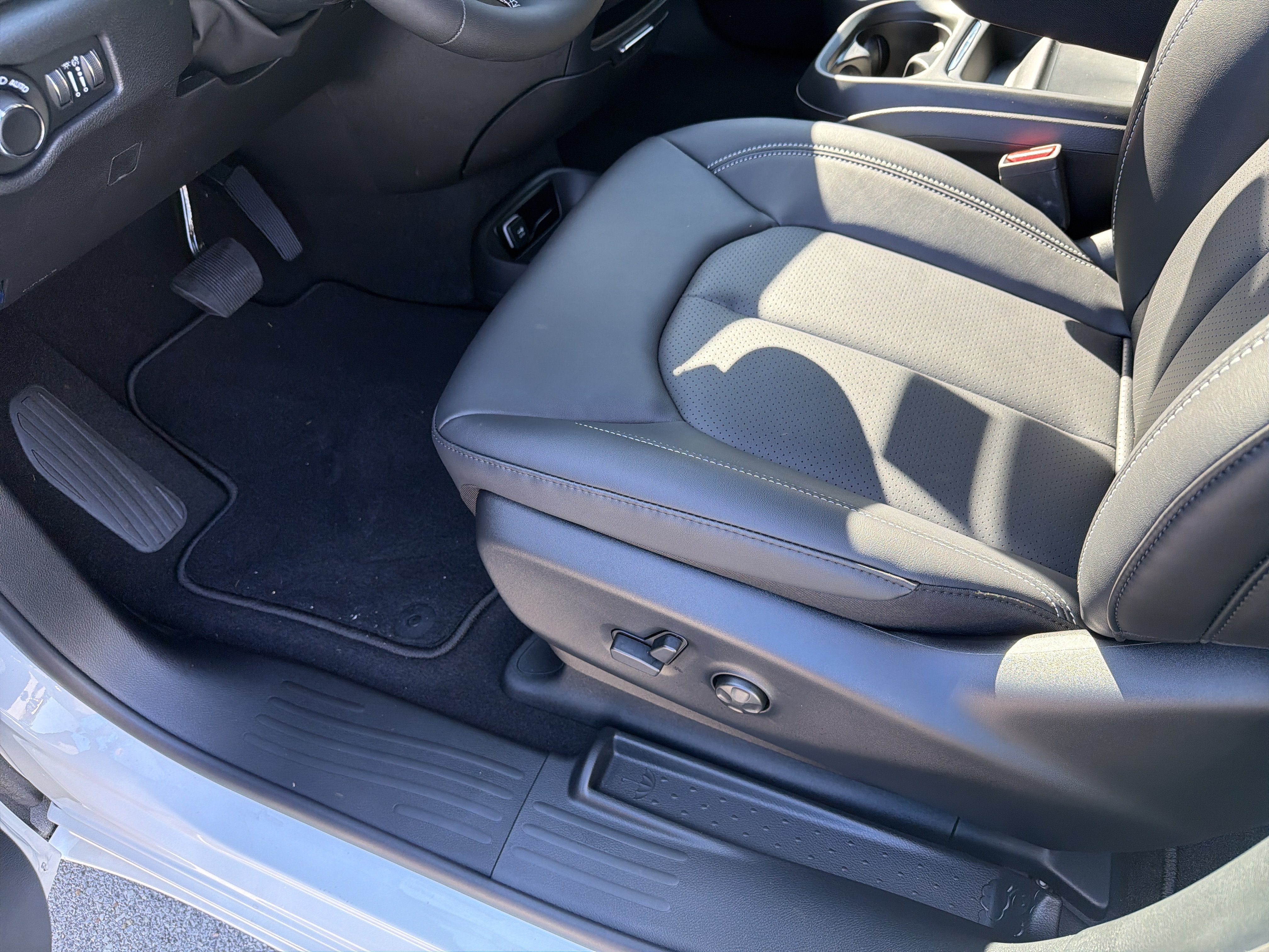 2027 Chrysler Pacifica PACIFICA SELECT