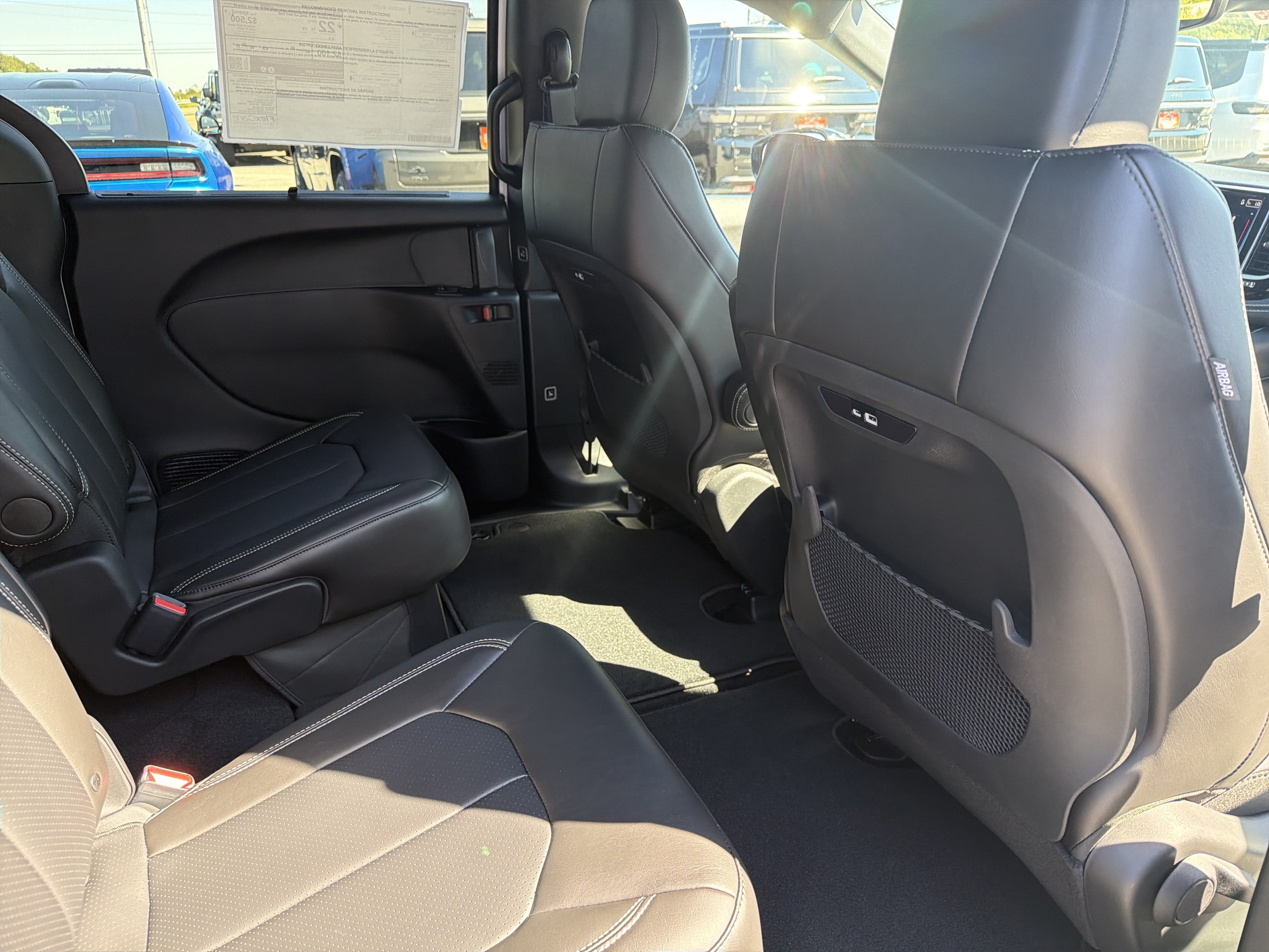 2027 Chrysler Pacifica PACIFICA SELECT