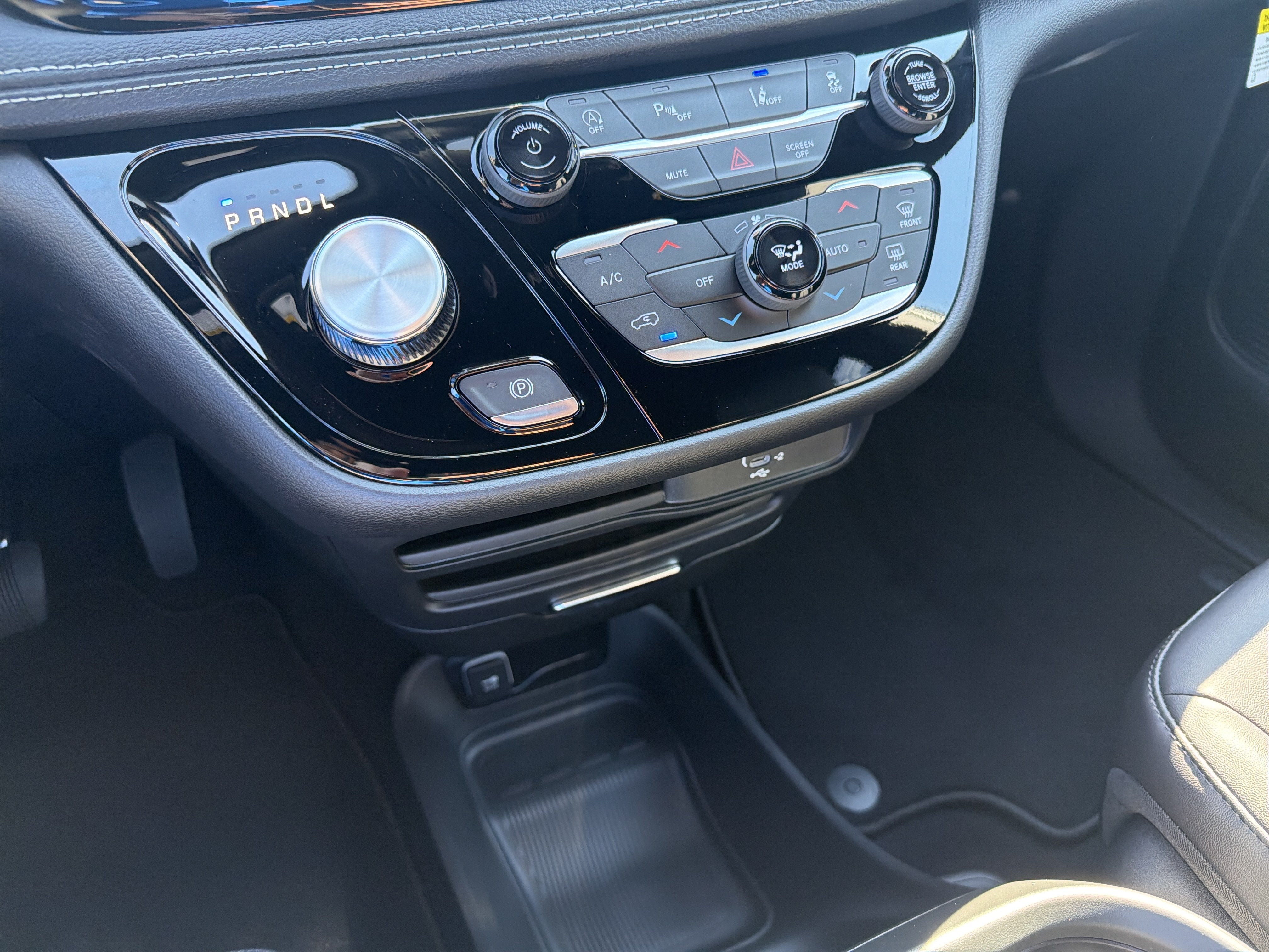 2027 Chrysler Pacifica PACIFICA SELECT
