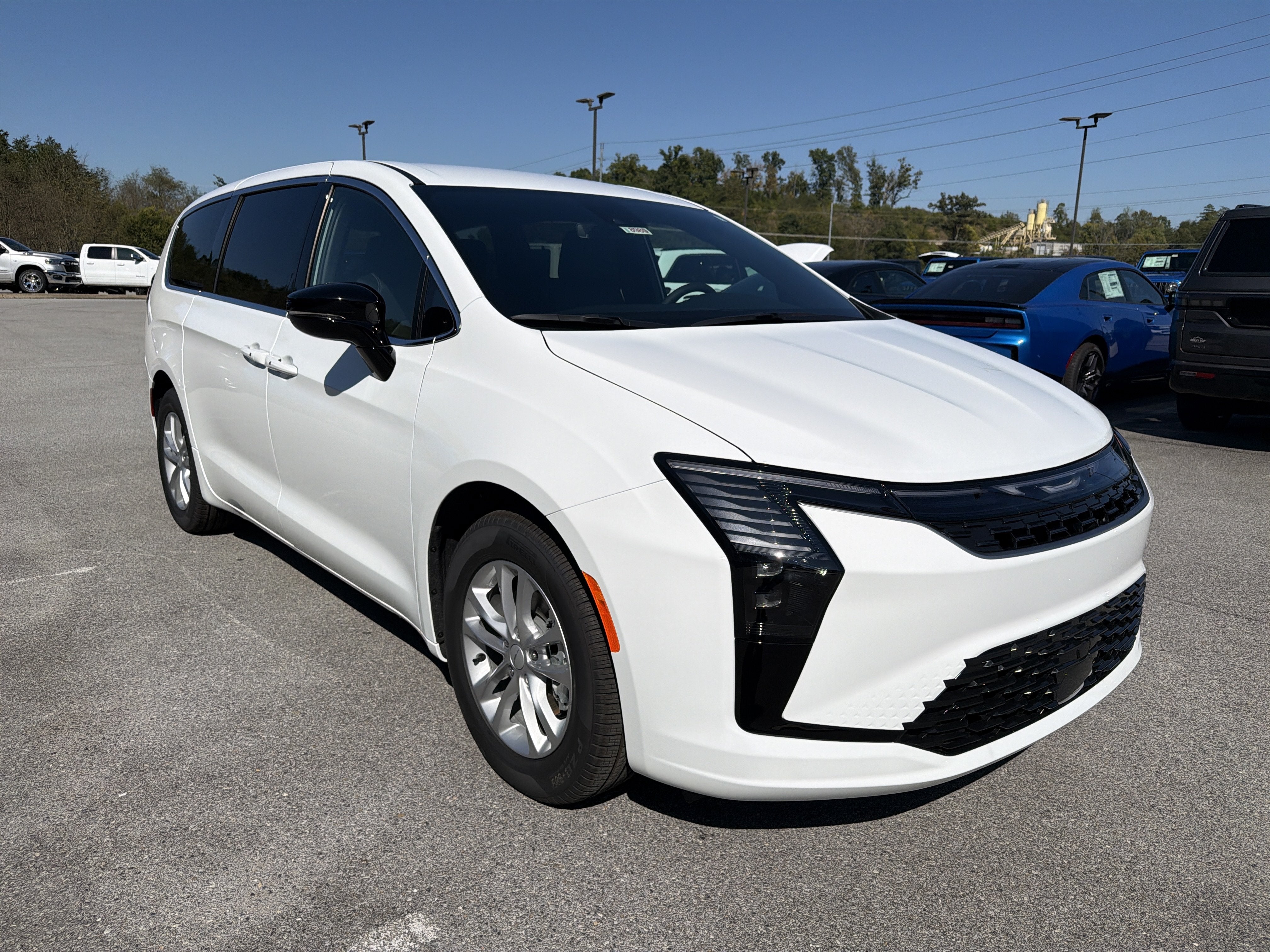 2027 Chrysler Pacifica PACIFICA SELECT