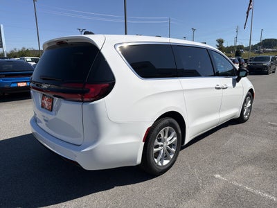 2027 Chrysler Pacifica PACIFICA SELECT