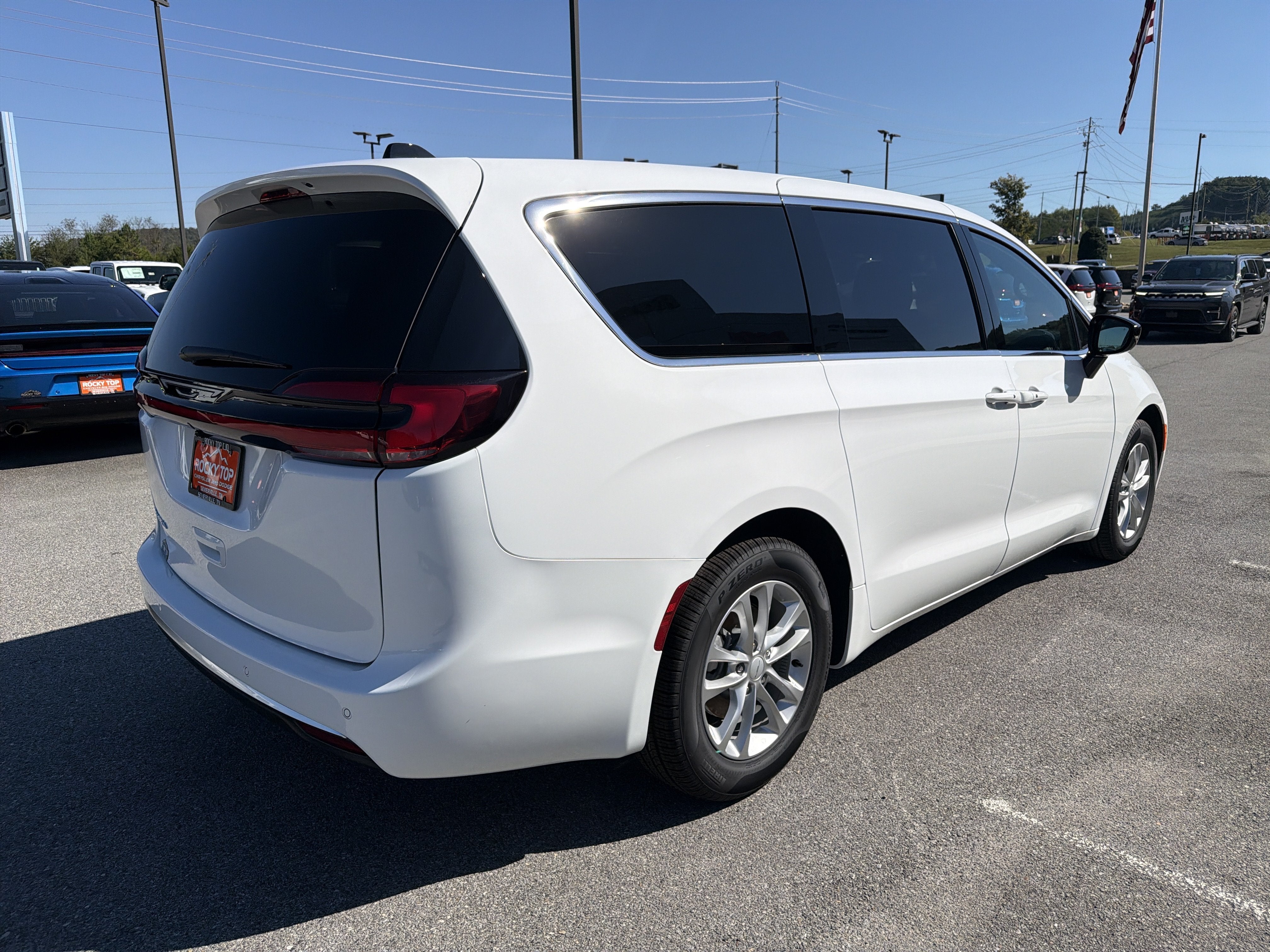 2027 Chrysler Pacifica PACIFICA SELECT