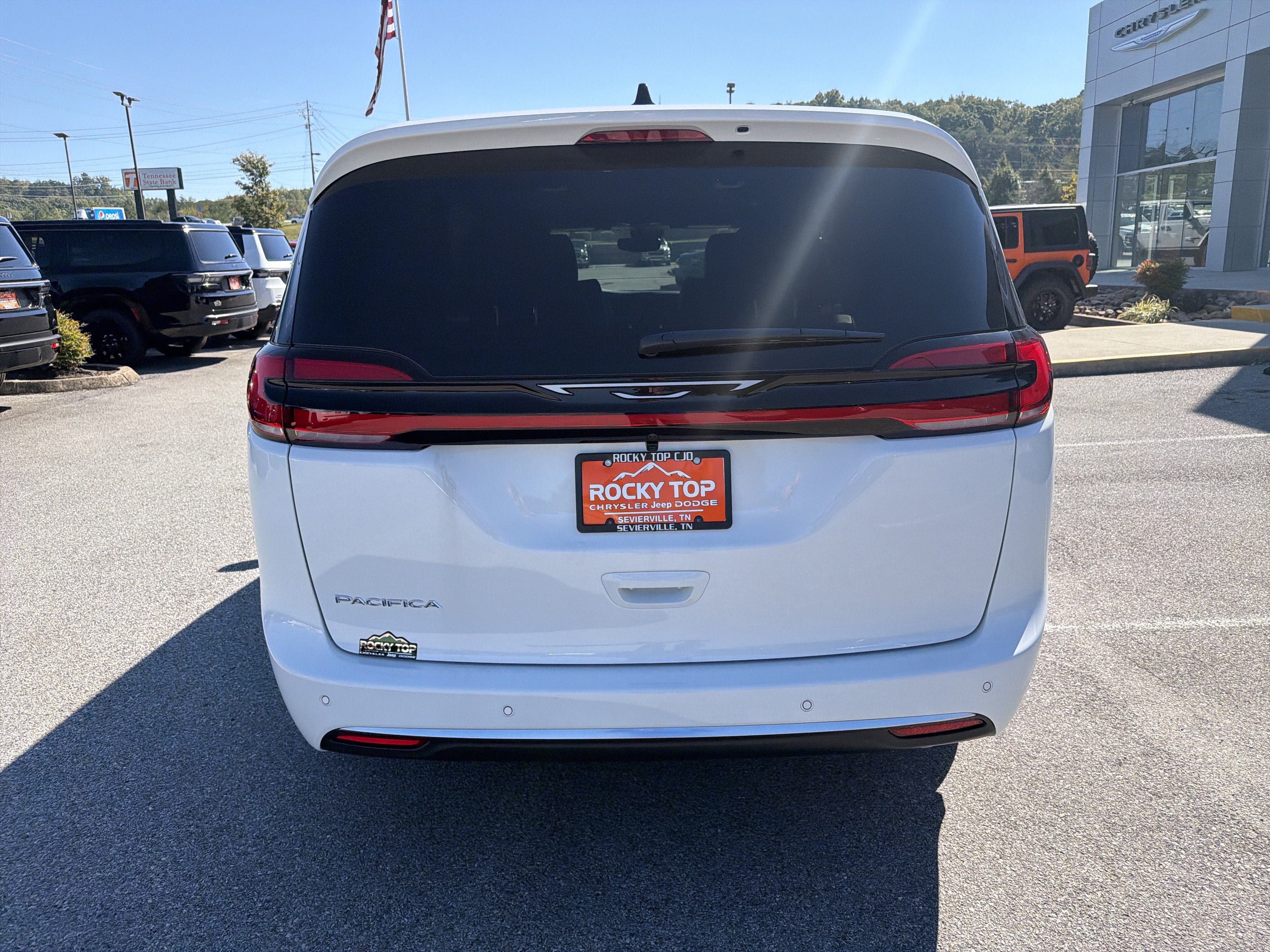2027 Chrysler Pacifica PACIFICA SELECT