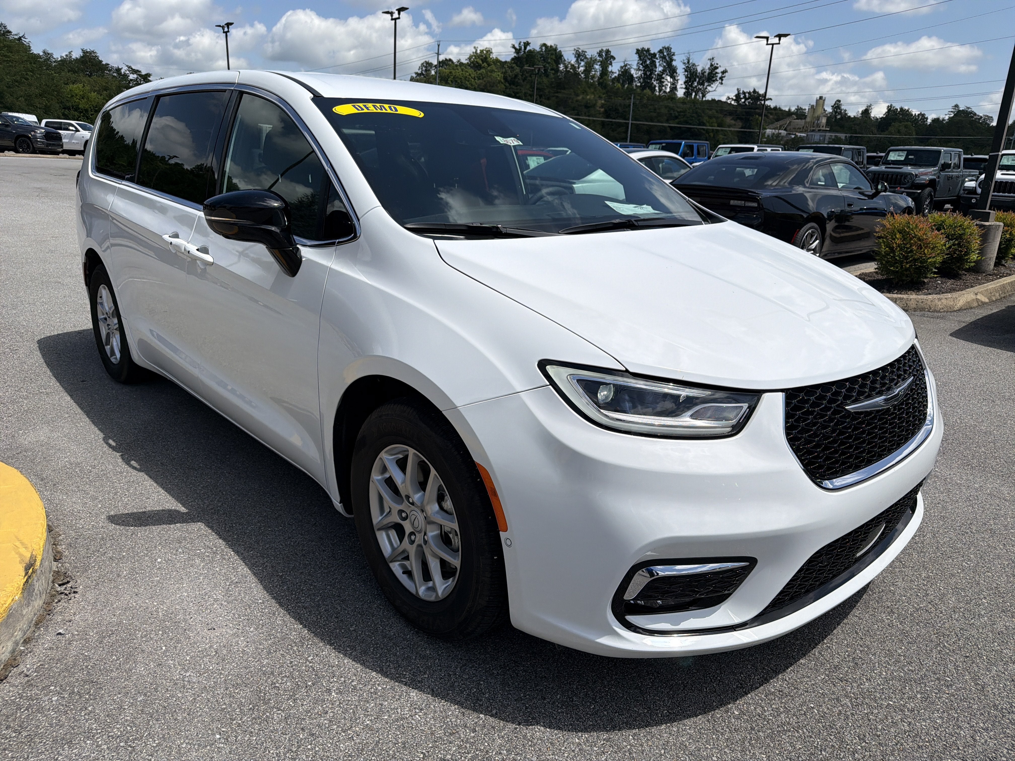 2026 Chrysler Pacifica PACIFICA SELECT
