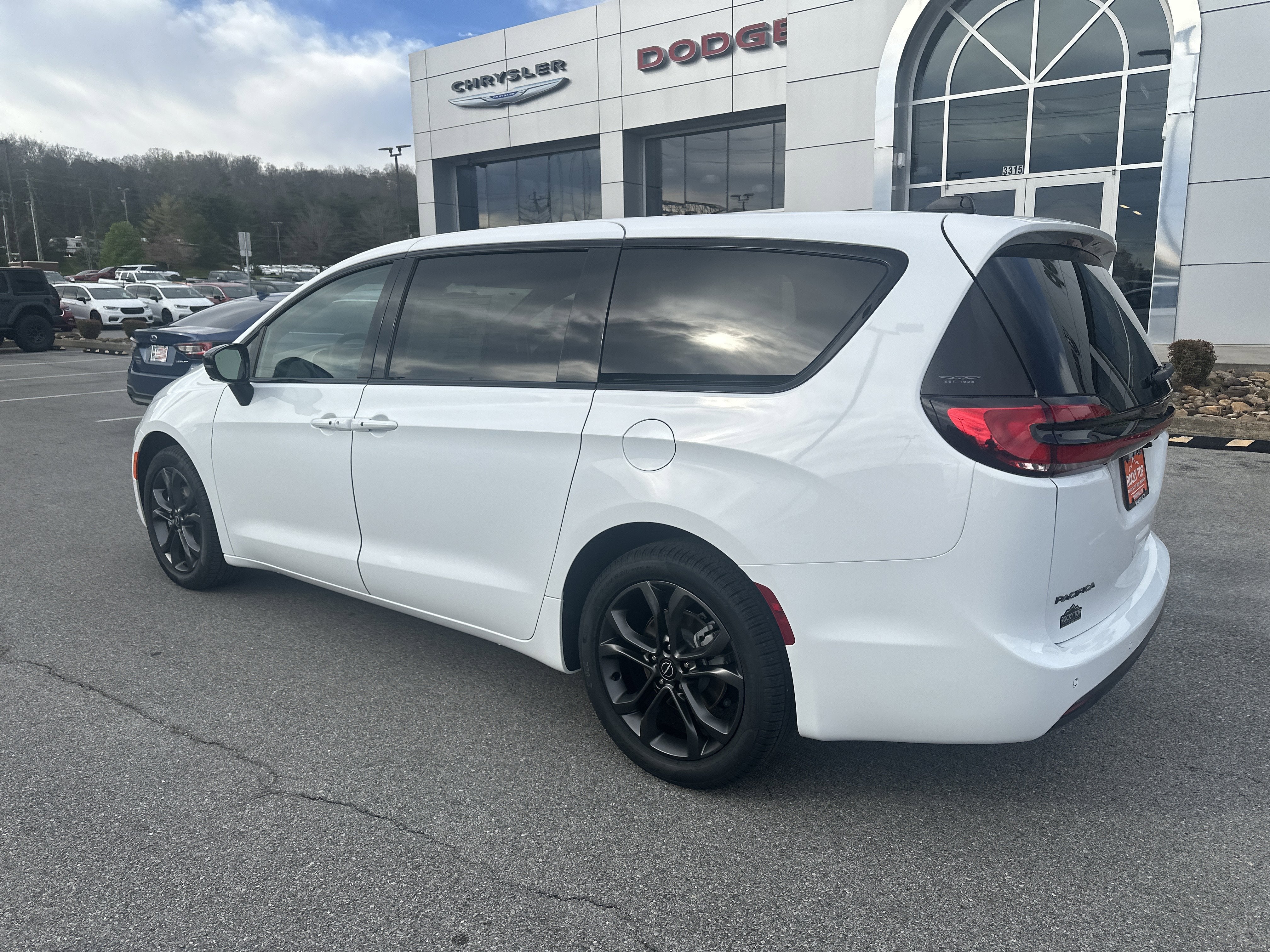 2026 Chrysler Pacifica PACIFICA SELECT