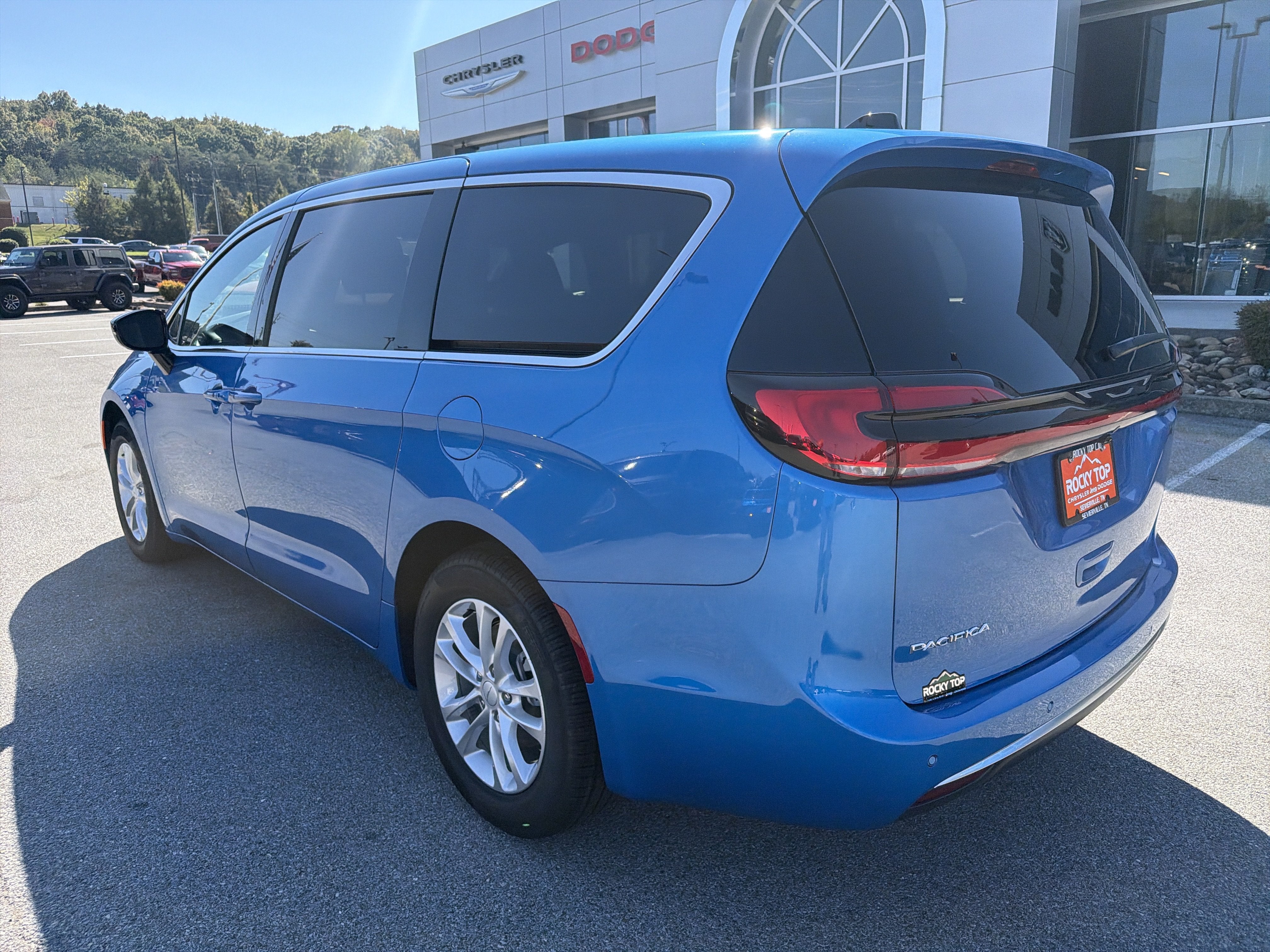 2027 Chrysler Pacifica PACIFICA SELECT