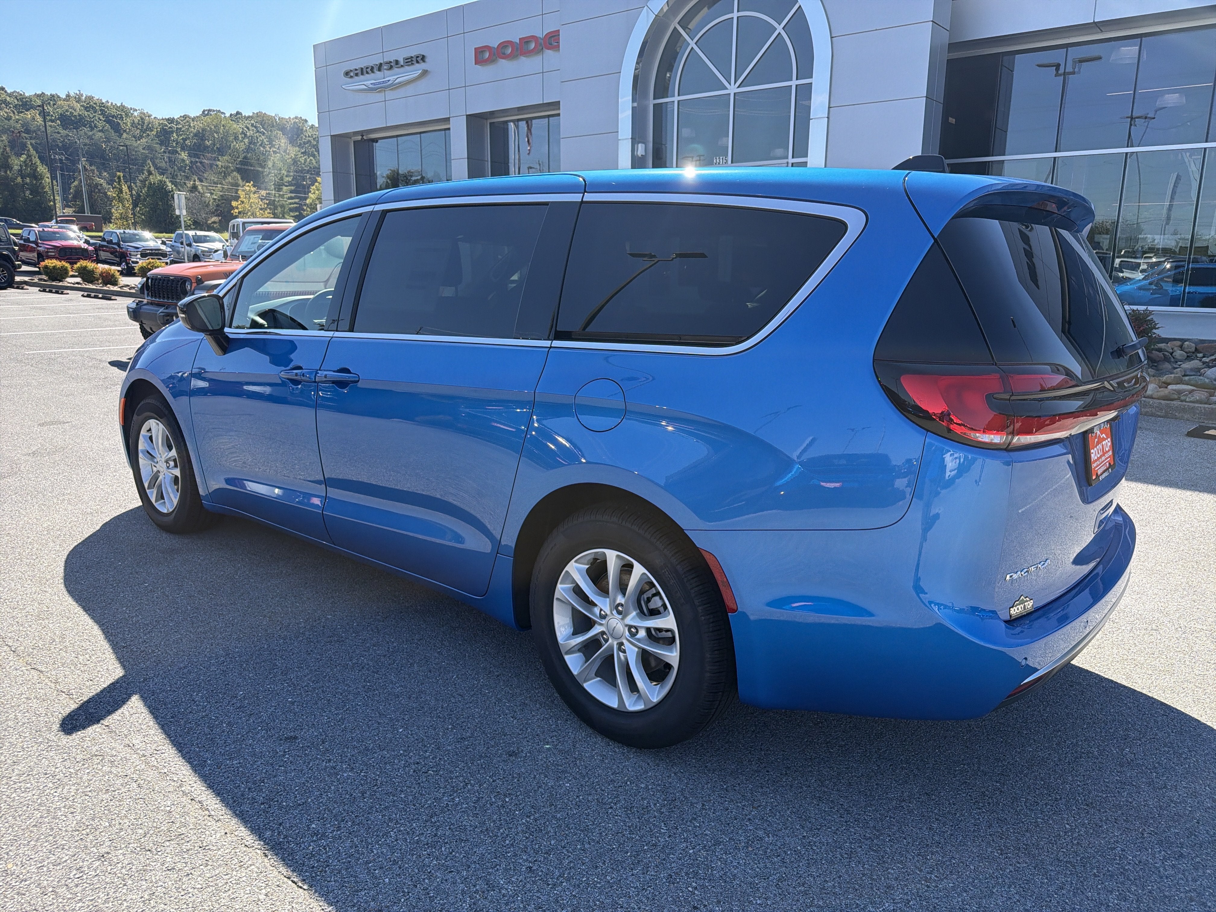 2027 Chrysler Pacifica PACIFICA SELECT