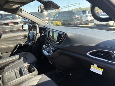 2027 Chrysler Pacifica PACIFICA SELECT