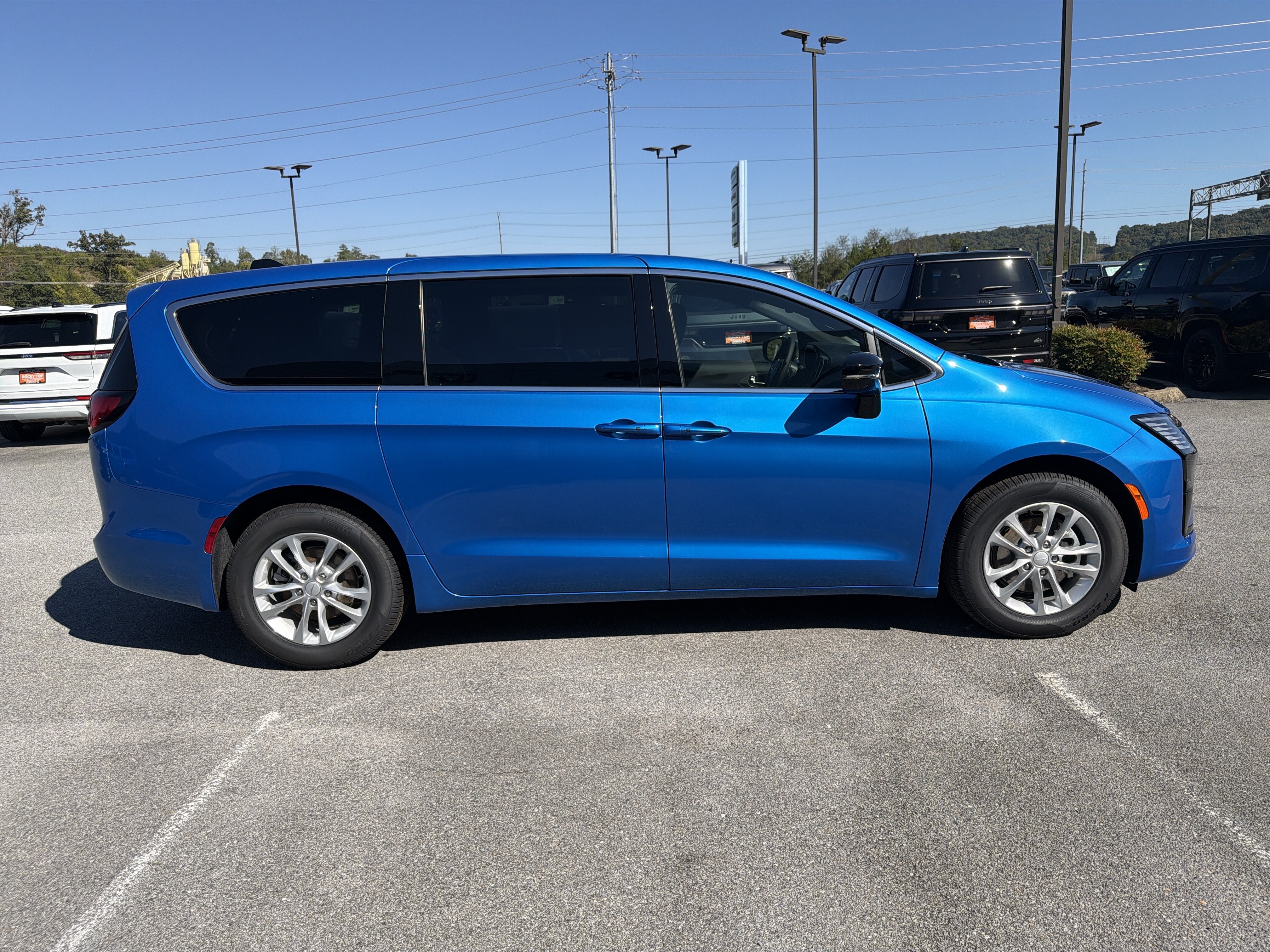 2027 Chrysler Pacifica PACIFICA SELECT