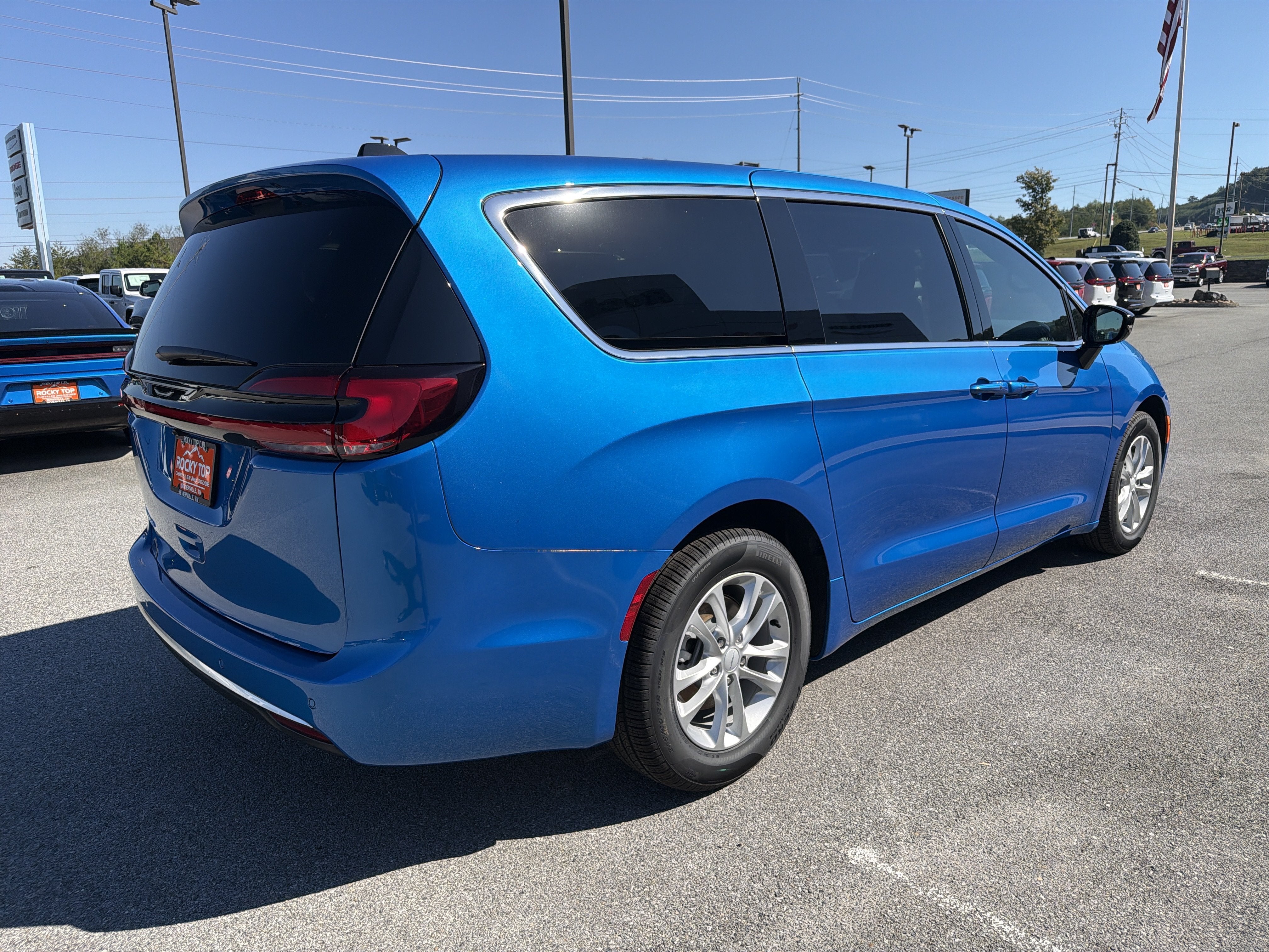2027 Chrysler Pacifica PACIFICA SELECT