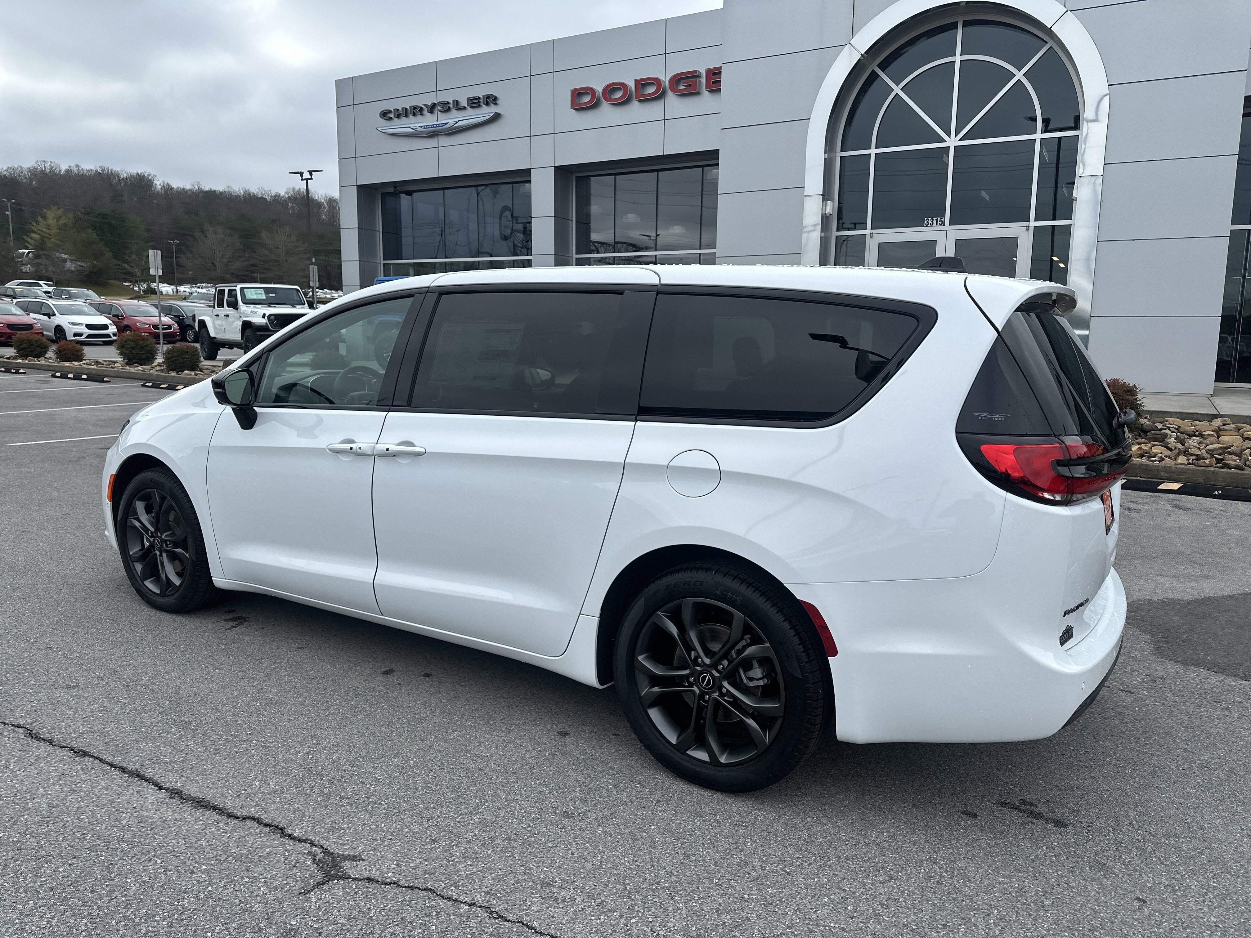 2026 Chrysler Pacifica PACIFICA SELECT