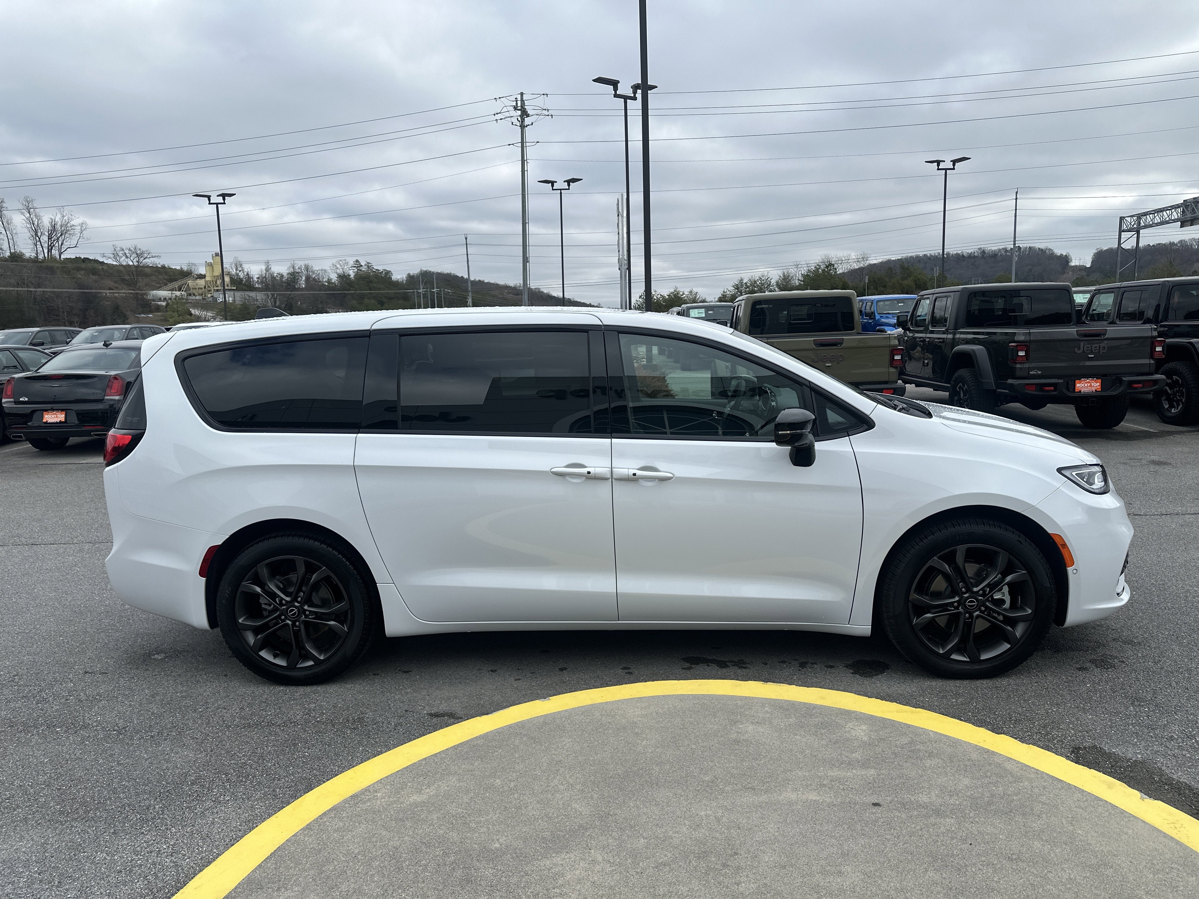 2026 Chrysler Pacifica PACIFICA SELECT