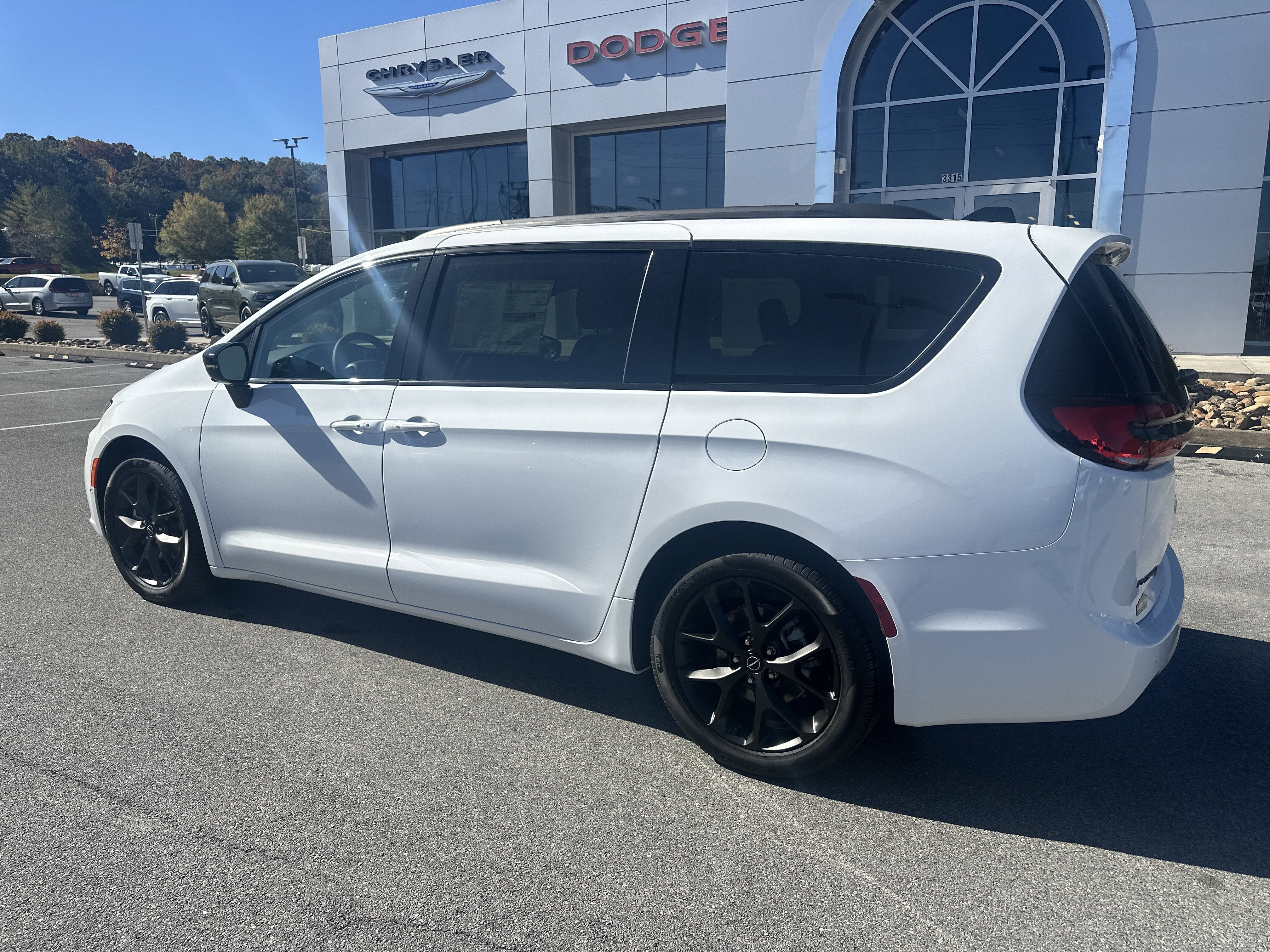 2026 Chrysler Pacifica PACIFICA LIMITED