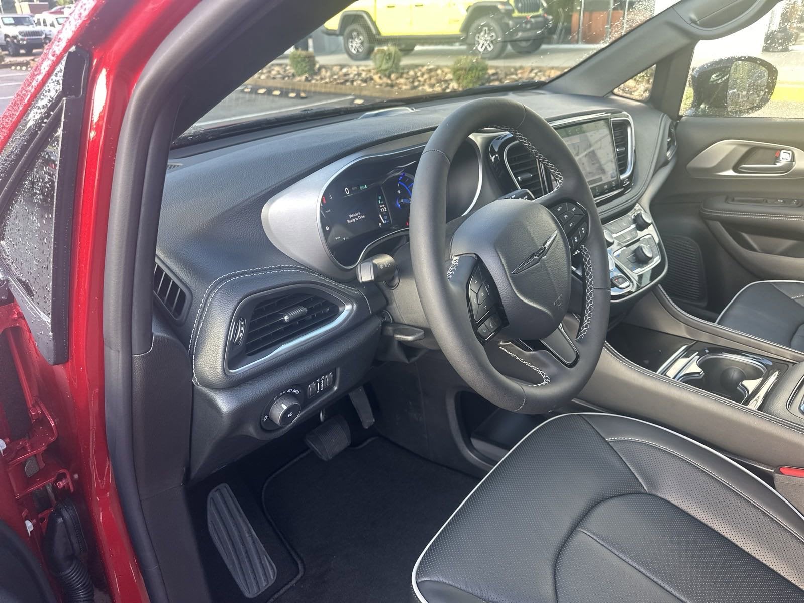 2024 Chrysler Pacifica Hybrid PACIFICA PLUG-IN HYBRID PREMIUM S APPEARANCE