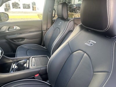 2024 Chrysler Pacifica Hybrid PACIFICA PLUG-IN HYBRID PREMIUM S APPEARANCE