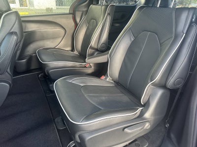 2024 Chrysler Pacifica Hybrid PACIFICA PLUG-IN HYBRID PREMIUM S APPEARANCE