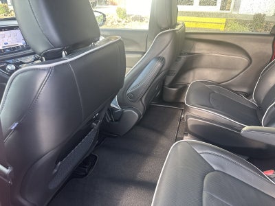 2024 Chrysler Pacifica Hybrid PACIFICA PLUG-IN HYBRID PREMIUM S APPEARANCE