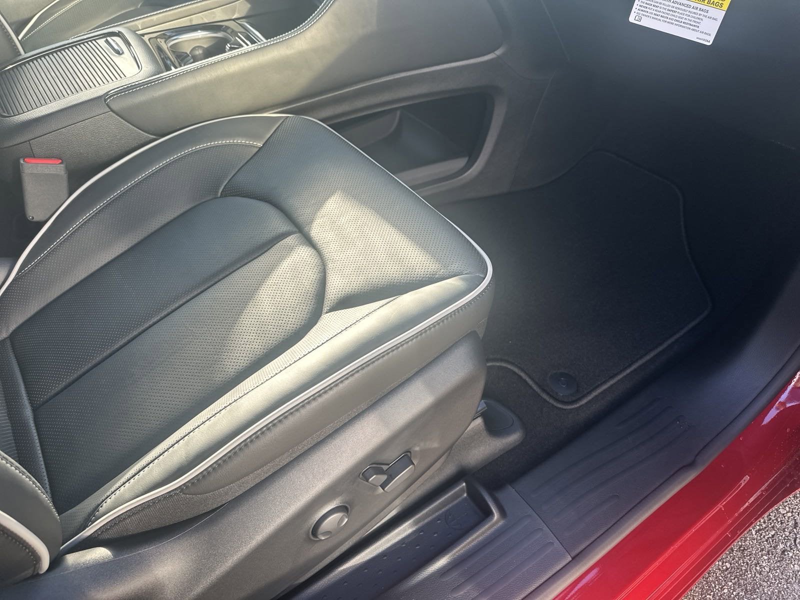 2024 Chrysler Pacifica Hybrid PACIFICA PLUG-IN HYBRID PREMIUM S APPEARANCE