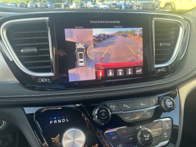 2024 Chrysler Pacifica Hybrid PACIFICA PLUG-IN HYBRID PREMIUM S APPEARANCE