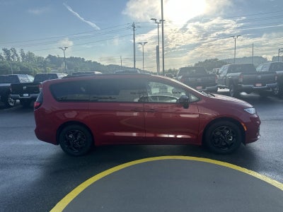 2024 Chrysler Pacifica Hybrid PACIFICA PLUG-IN HYBRID PREMIUM S APPEARANCE