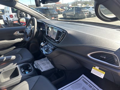 2026 Chrysler Pacifica PACIFICA SELECT AWD