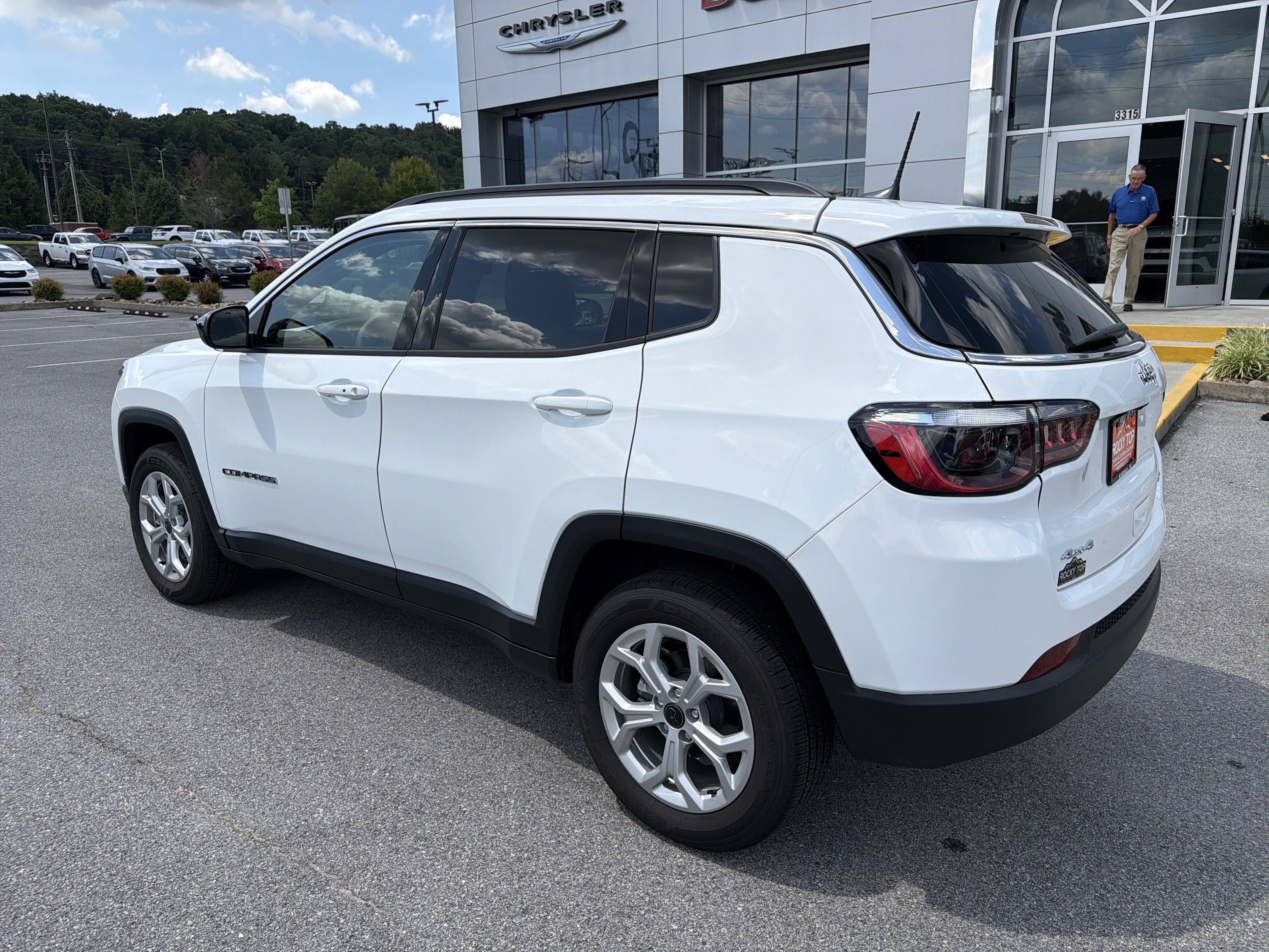 2026 Jeep Compass COMPASS LATITUDE 4X4