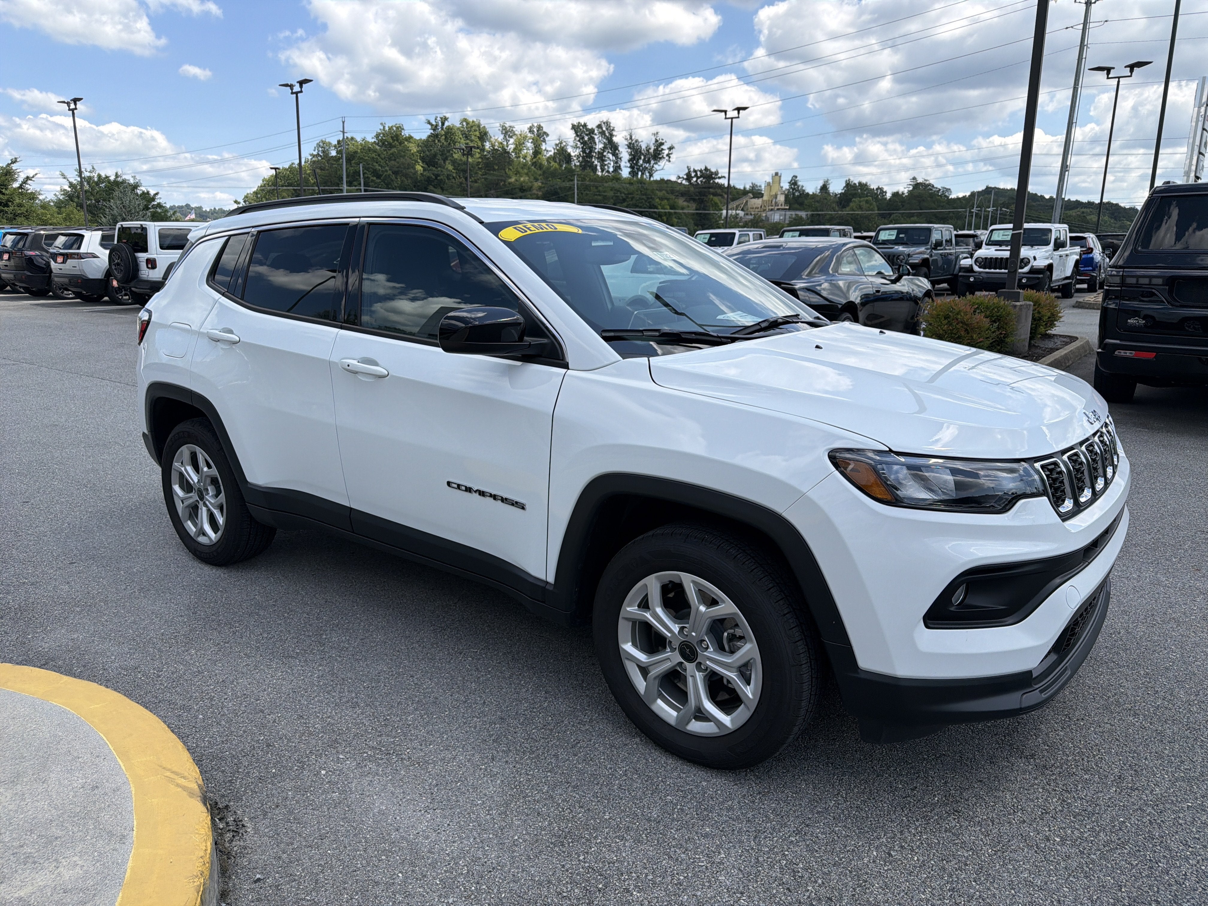 2026 Jeep Compass COMPASS LATITUDE 4X4