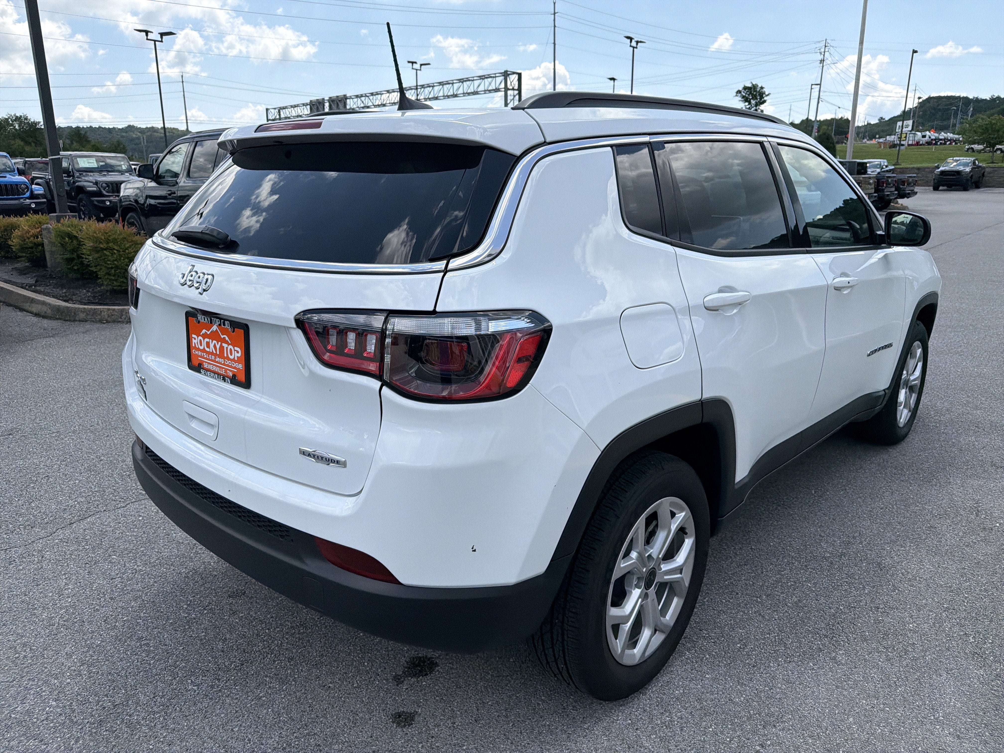 2026 Jeep Compass COMPASS LATITUDE 4X4