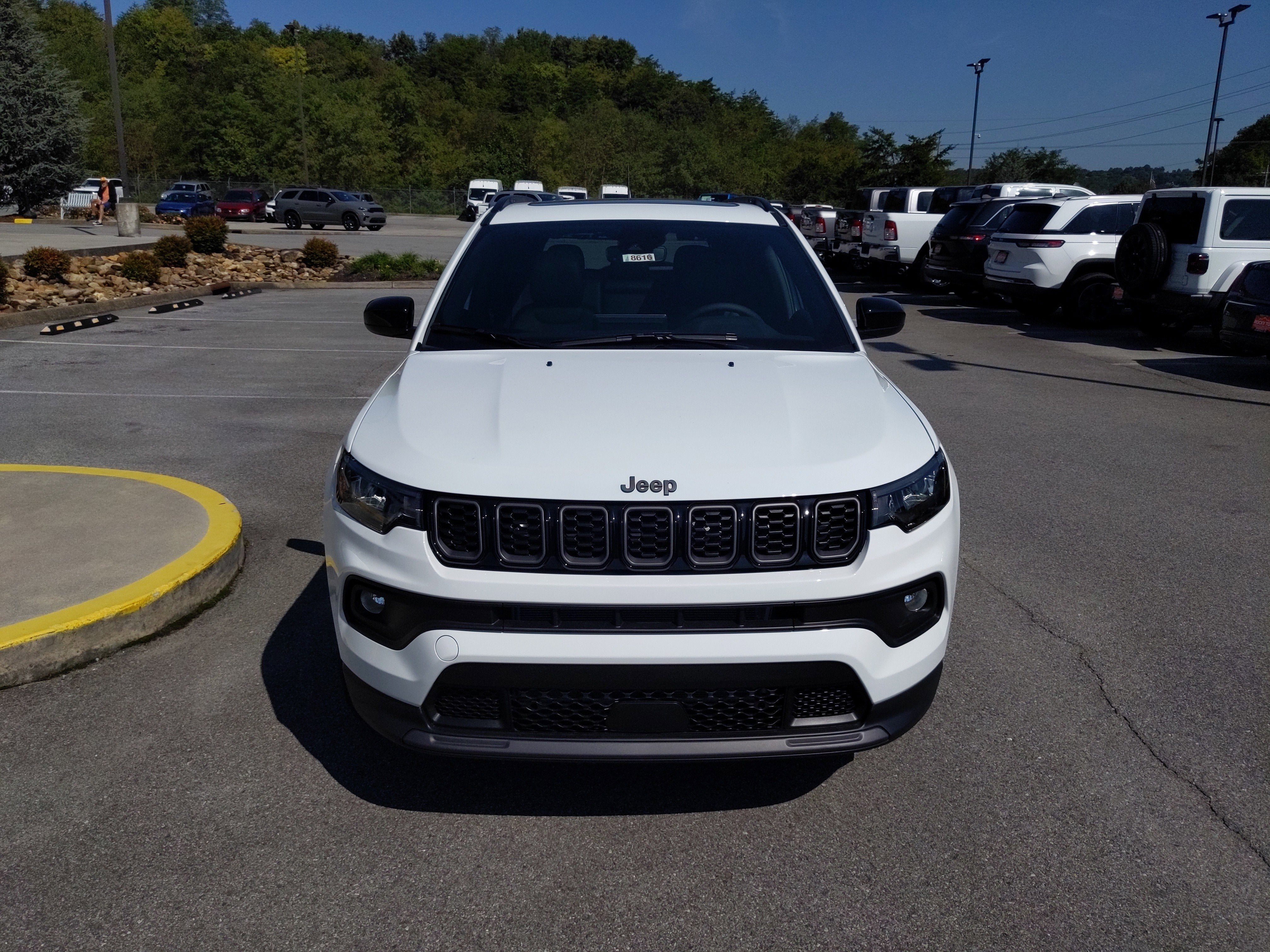 2025 Jeep Compass COMPASS LATITUDE 4X4