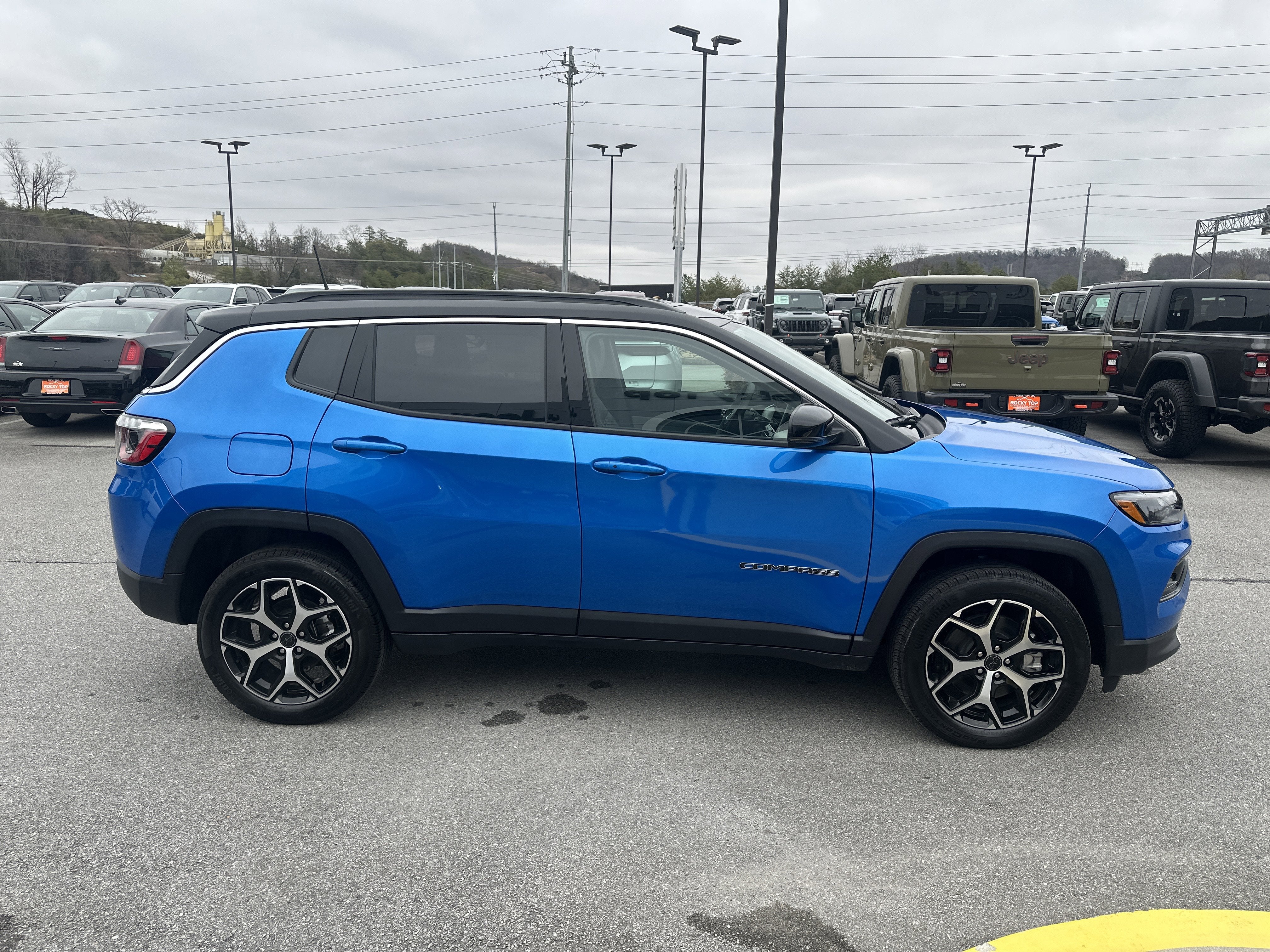 2026 Jeep Compass COMPASS LIMITED 4X4