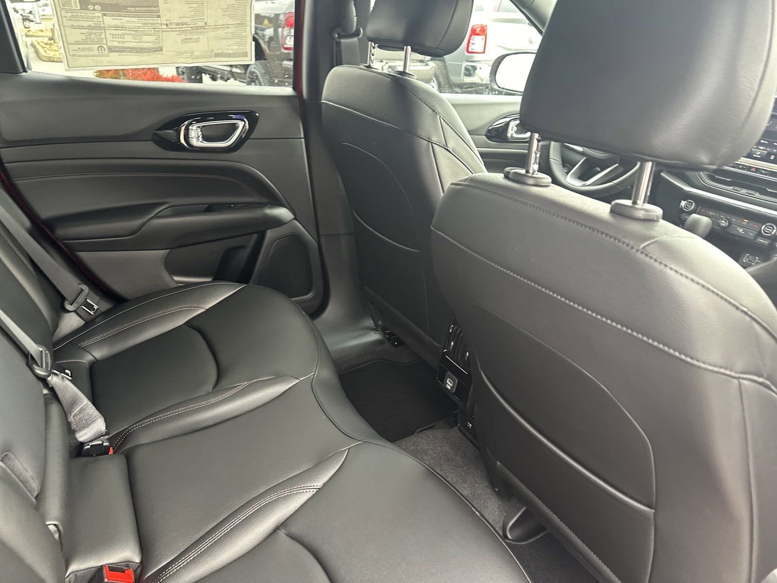 2024 Jeep Compass COMPASS LIMITED 4X4