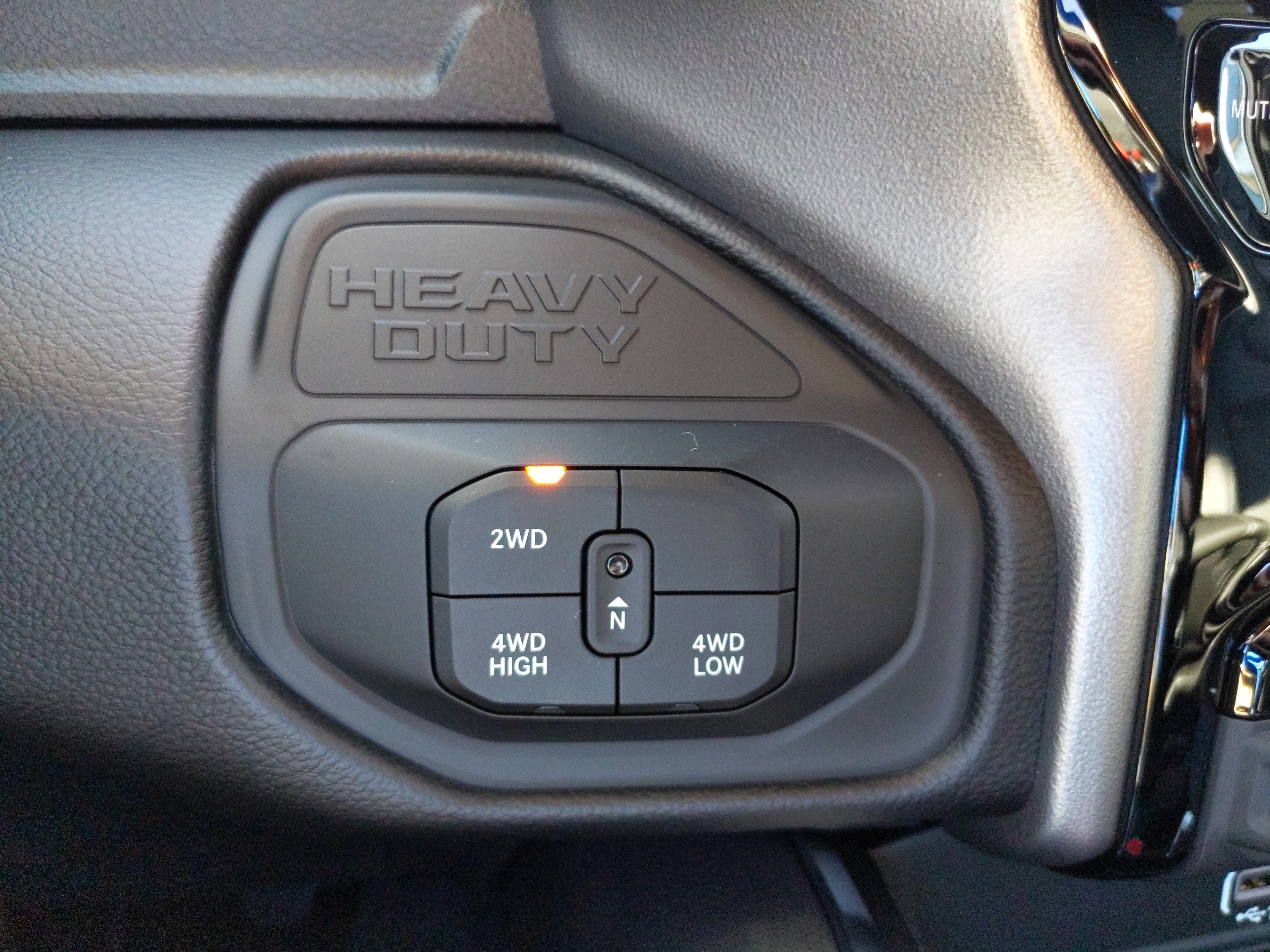 2026 RAM Ram 3500 RAM 3500 LARAMIE CREW CAB 4X4 6'4' BOX