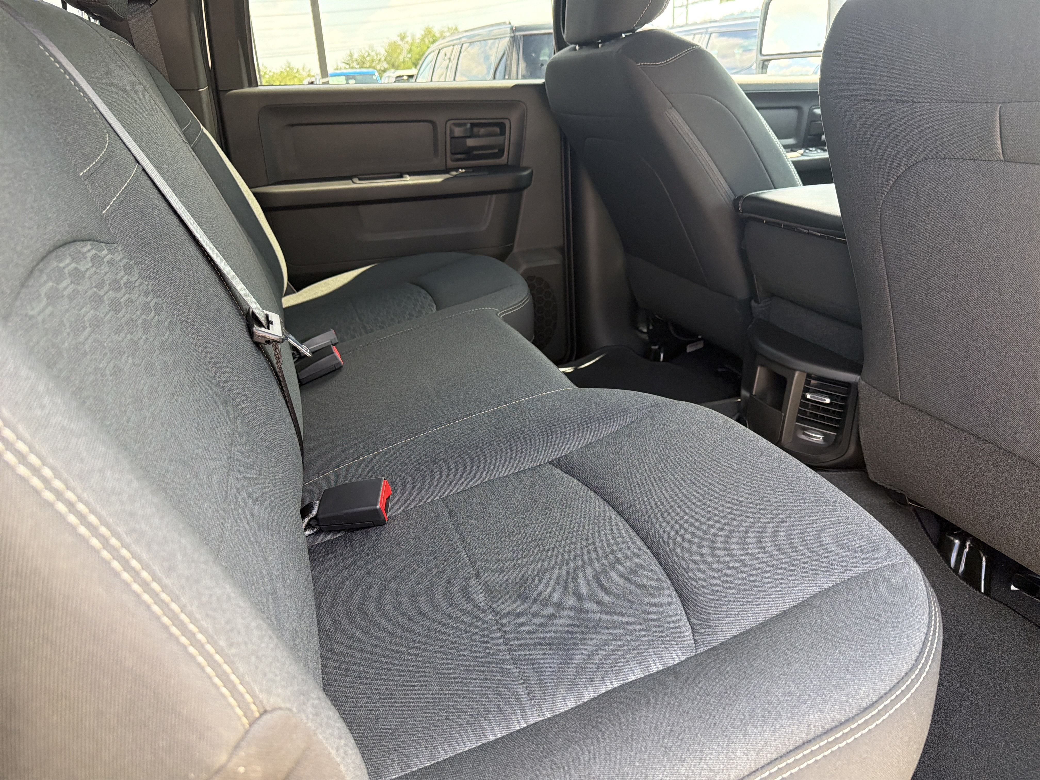 2027 RAM Ram 2500 RAM 2500 TRADESMAN CREW CAB 4X4 6'4' BOX