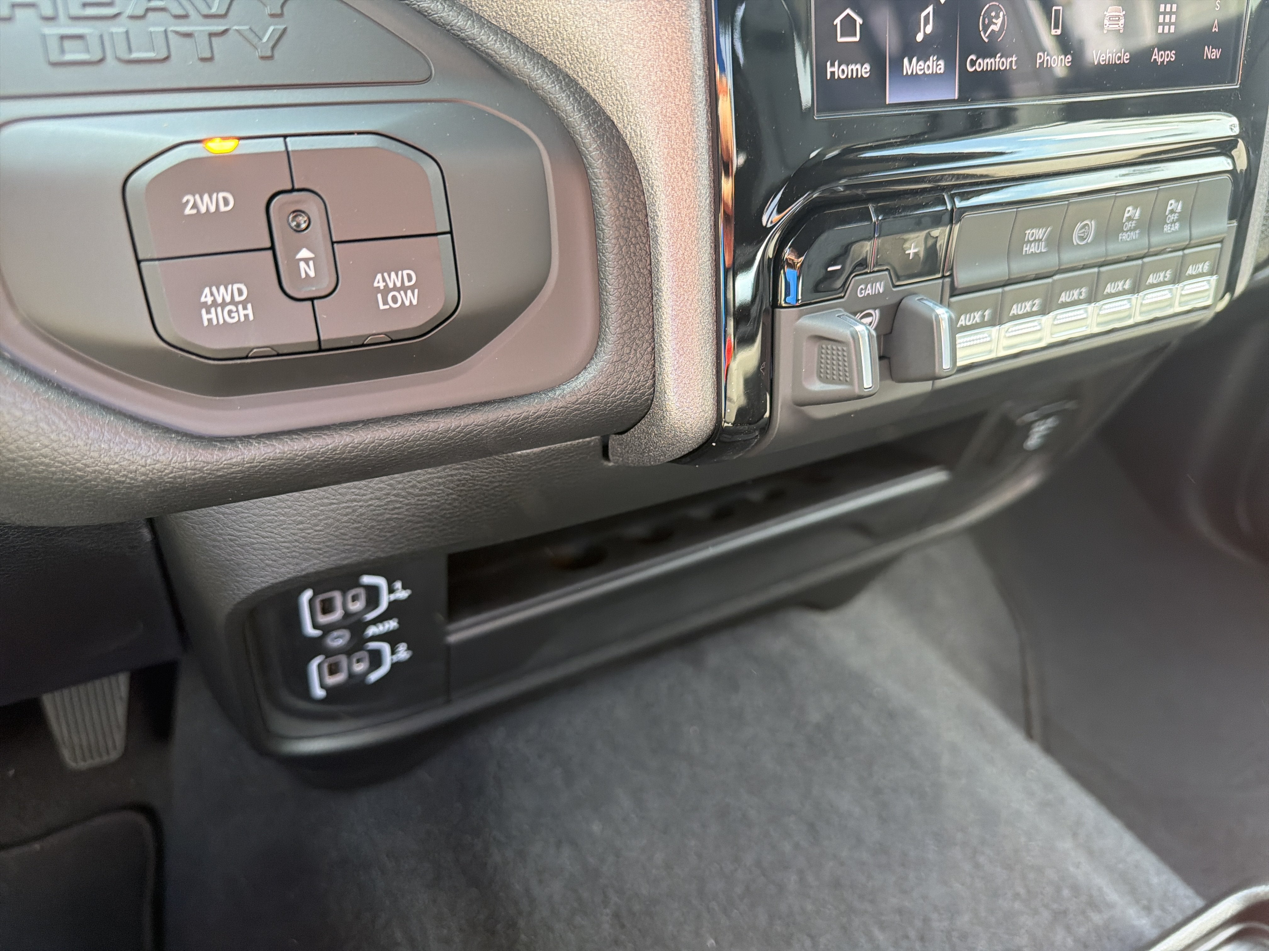 2027 RAM Ram 2500 RAM 2500 TRADESMAN CREW CAB 4X4 6'4' BOX