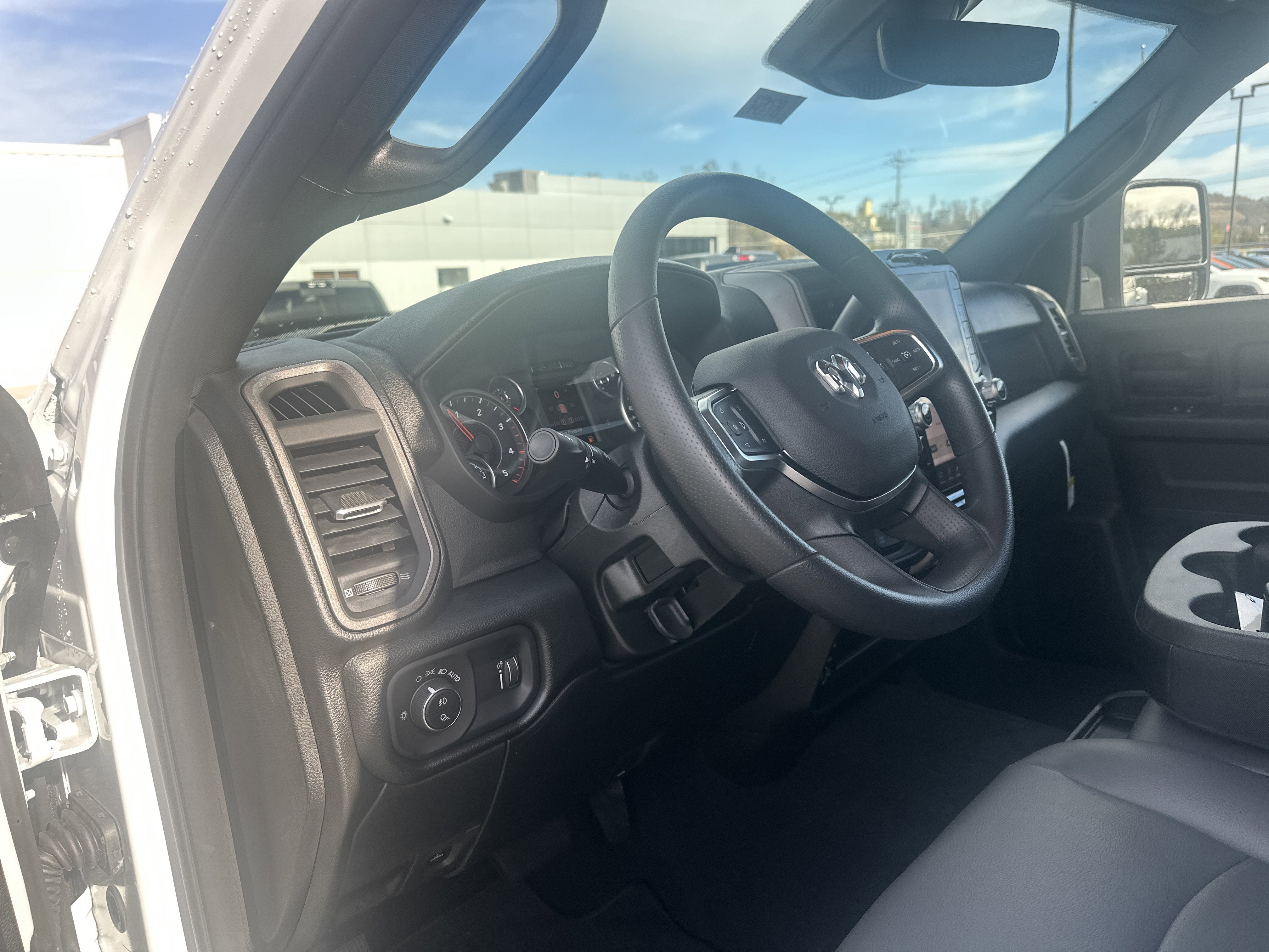 2026 RAM Ram 3500 RAM 3500 TRADESMAN CREW CAB 4X4 8' BOX