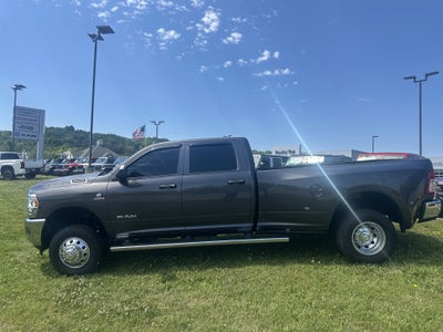 2022 RAM 3500 Tradesman Crew Cab 4x4 8' Box