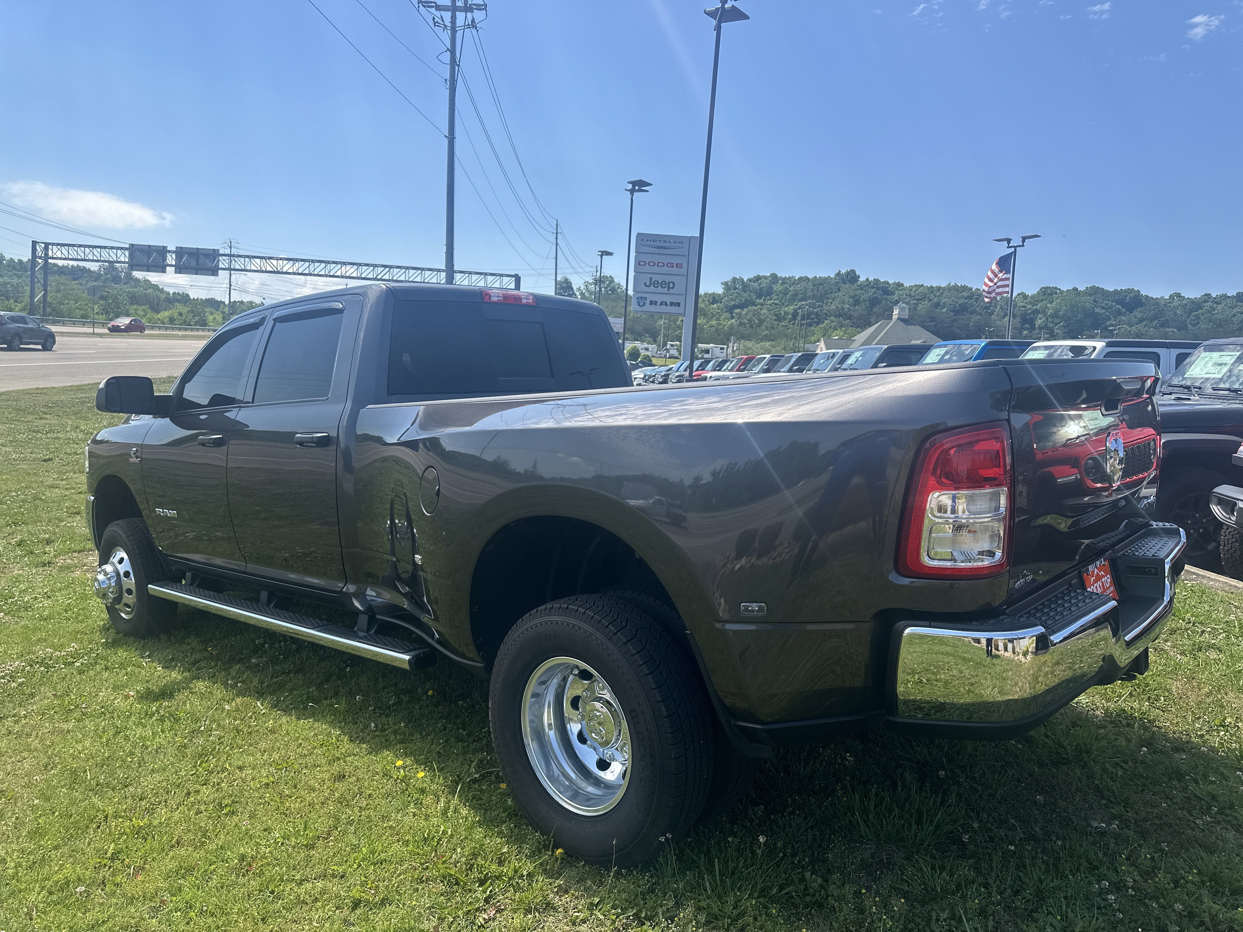 2022 RAM 3500 Tradesman Crew Cab 4x4 8' Box