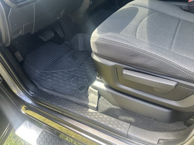 2022 RAM 3500 Tradesman Crew Cab 4x4 8' Box