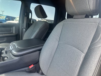 2022 RAM 3500 Tradesman Crew Cab 4x4 8' Box