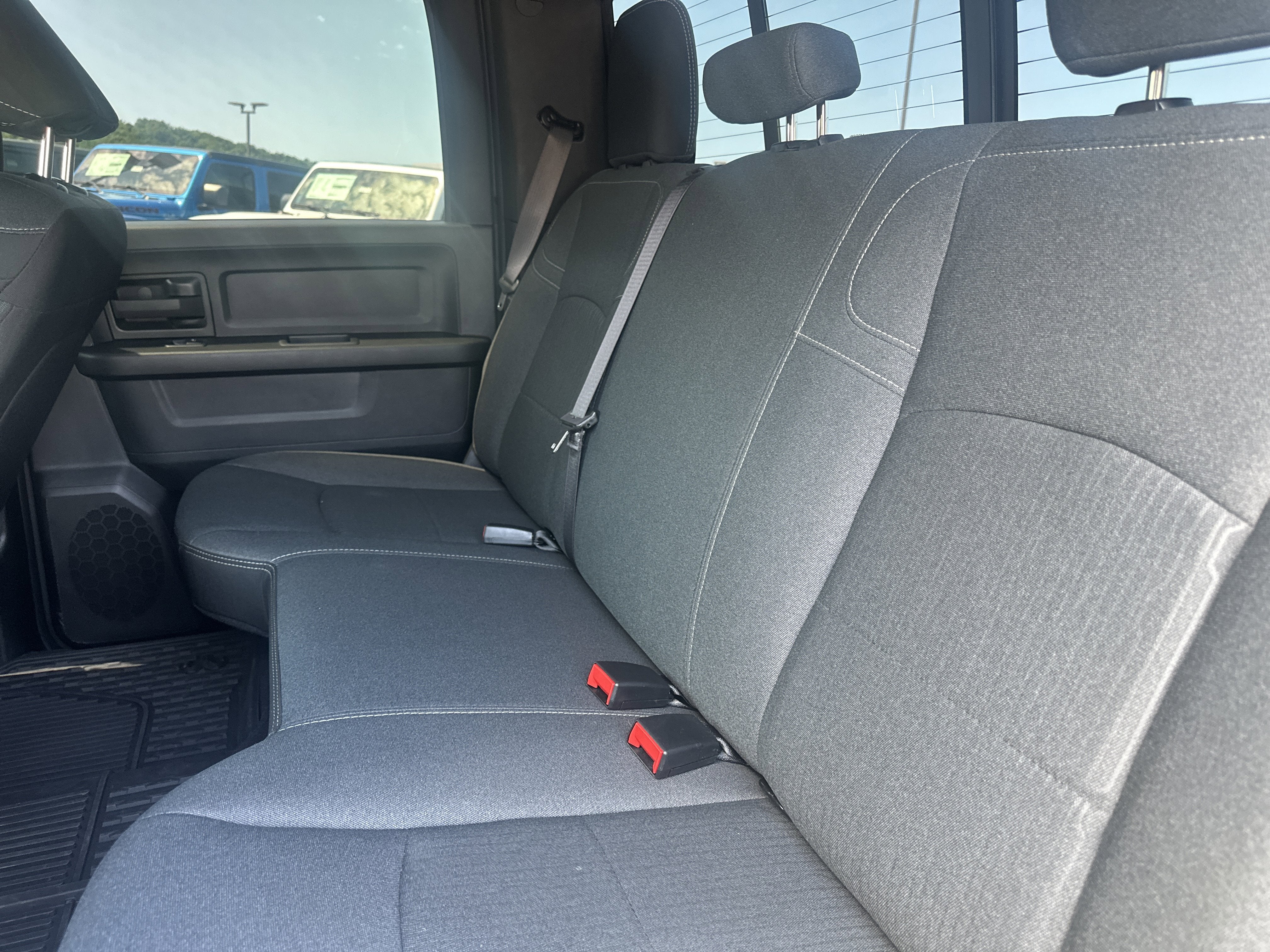 2022 RAM 3500 Tradesman Crew Cab 4x4 8' Box