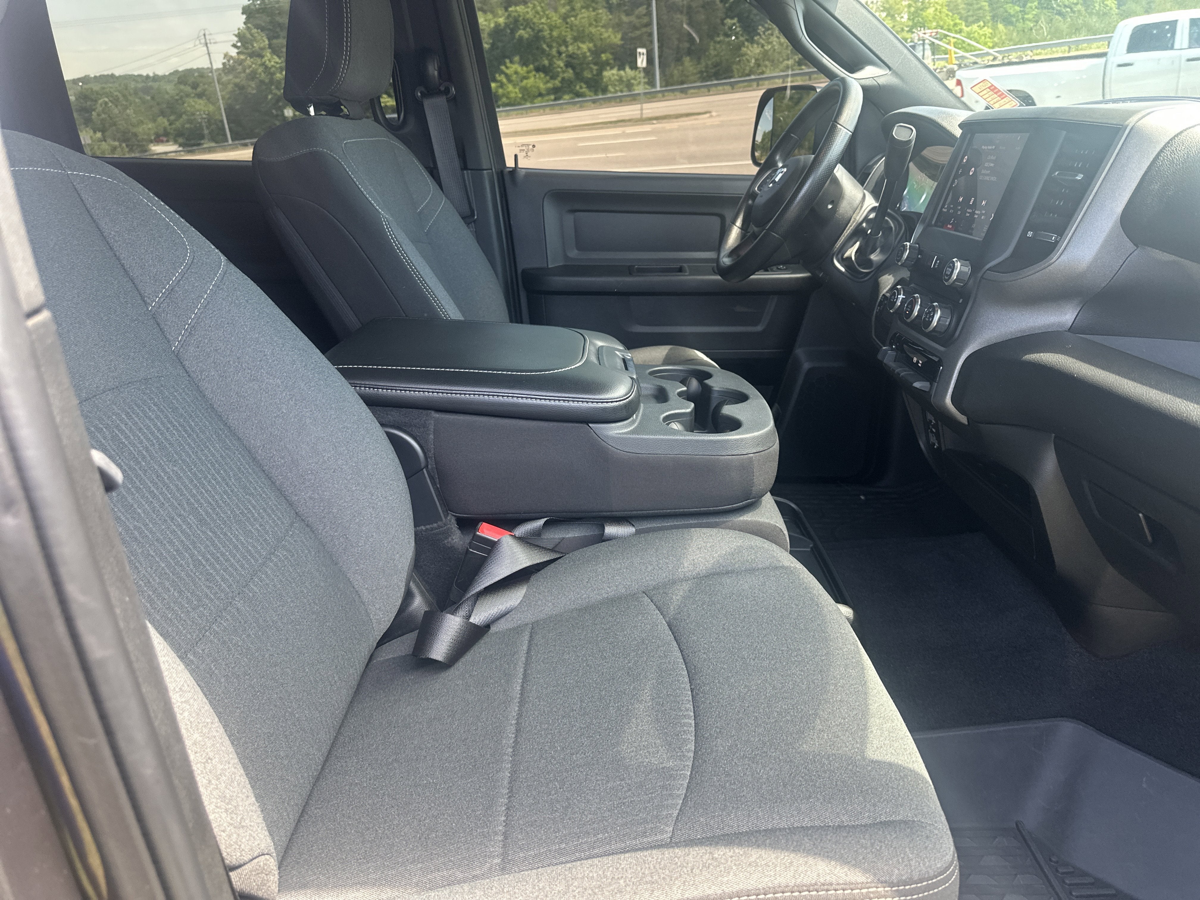2022 RAM 3500 Tradesman Crew Cab 4x4 8' Box