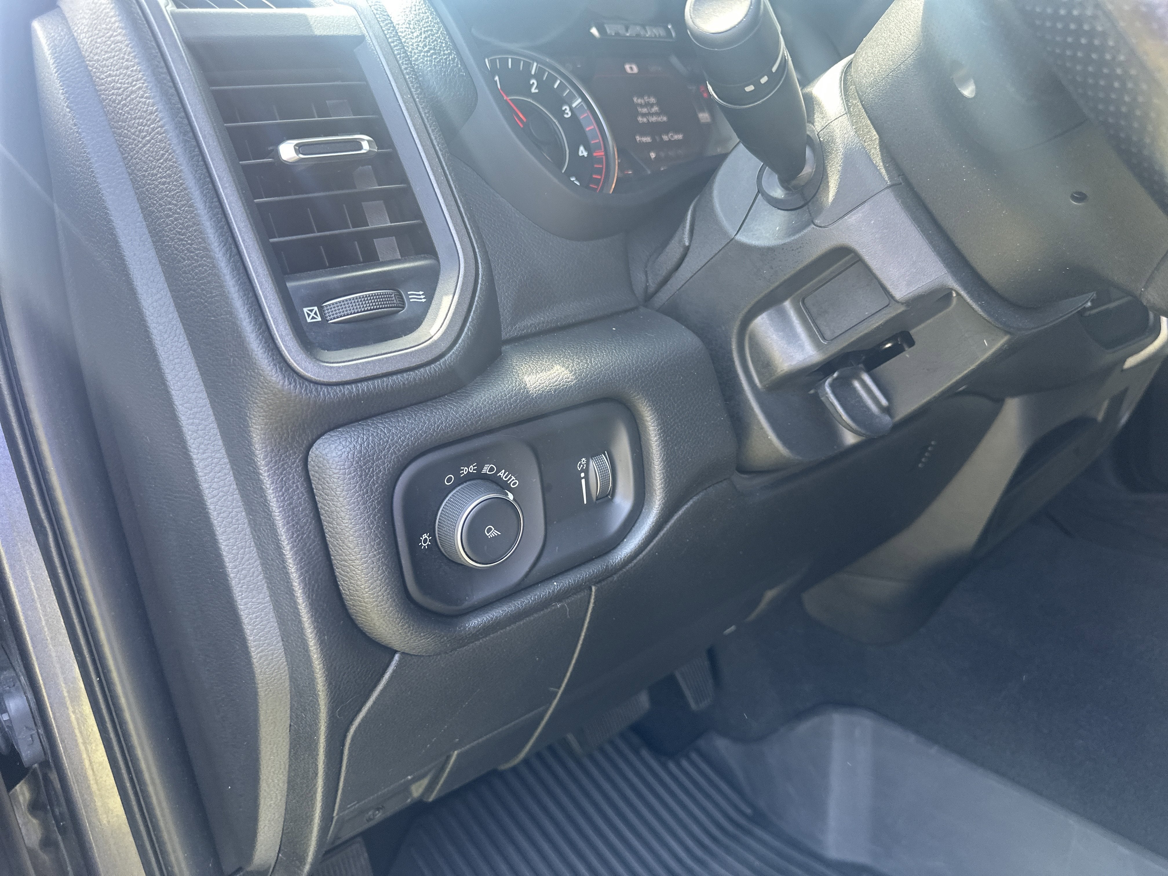 2022 RAM 3500 Tradesman Crew Cab 4x4 8' Box