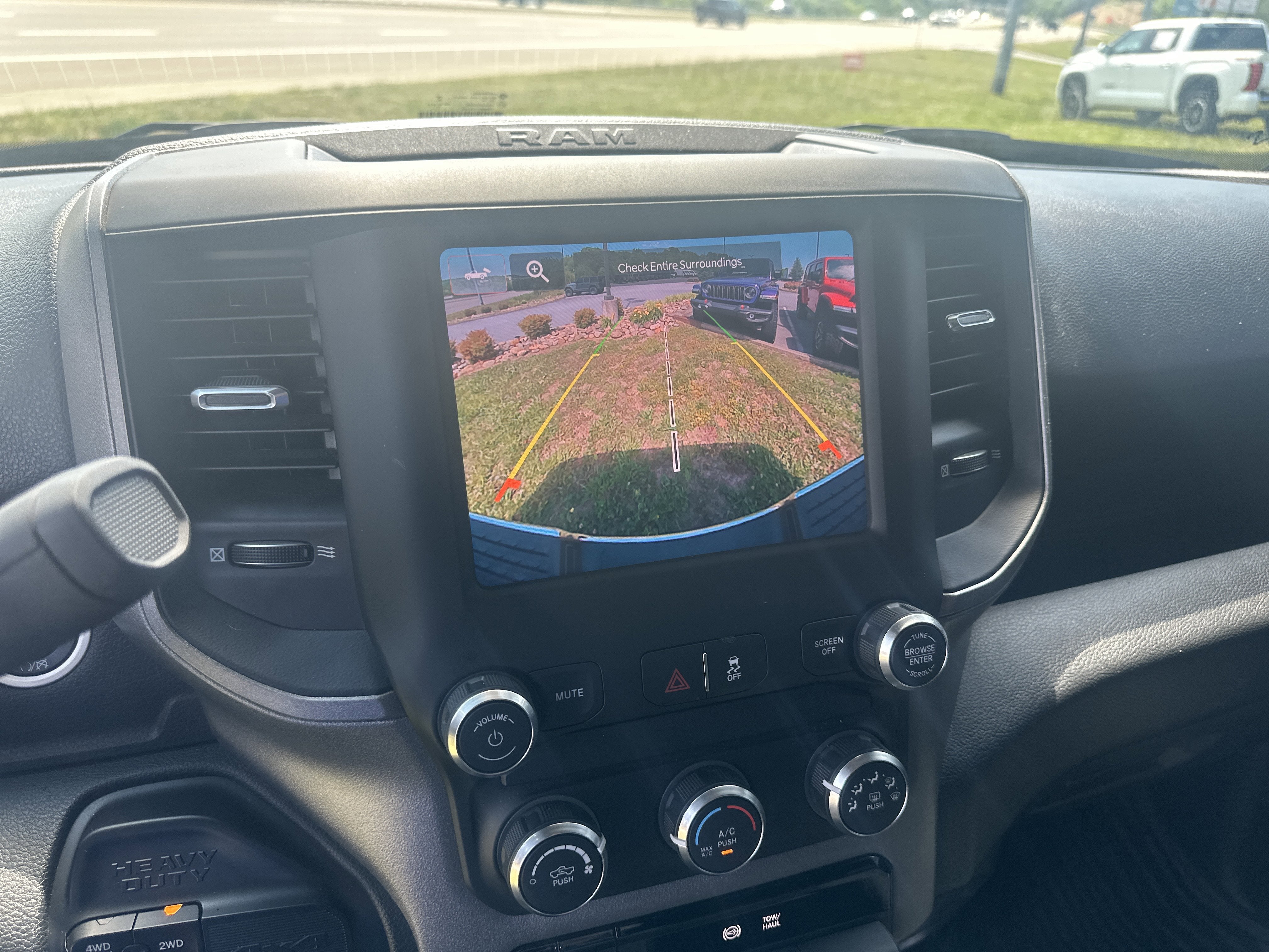 2022 RAM 3500 Tradesman Crew Cab 4x4 8' Box