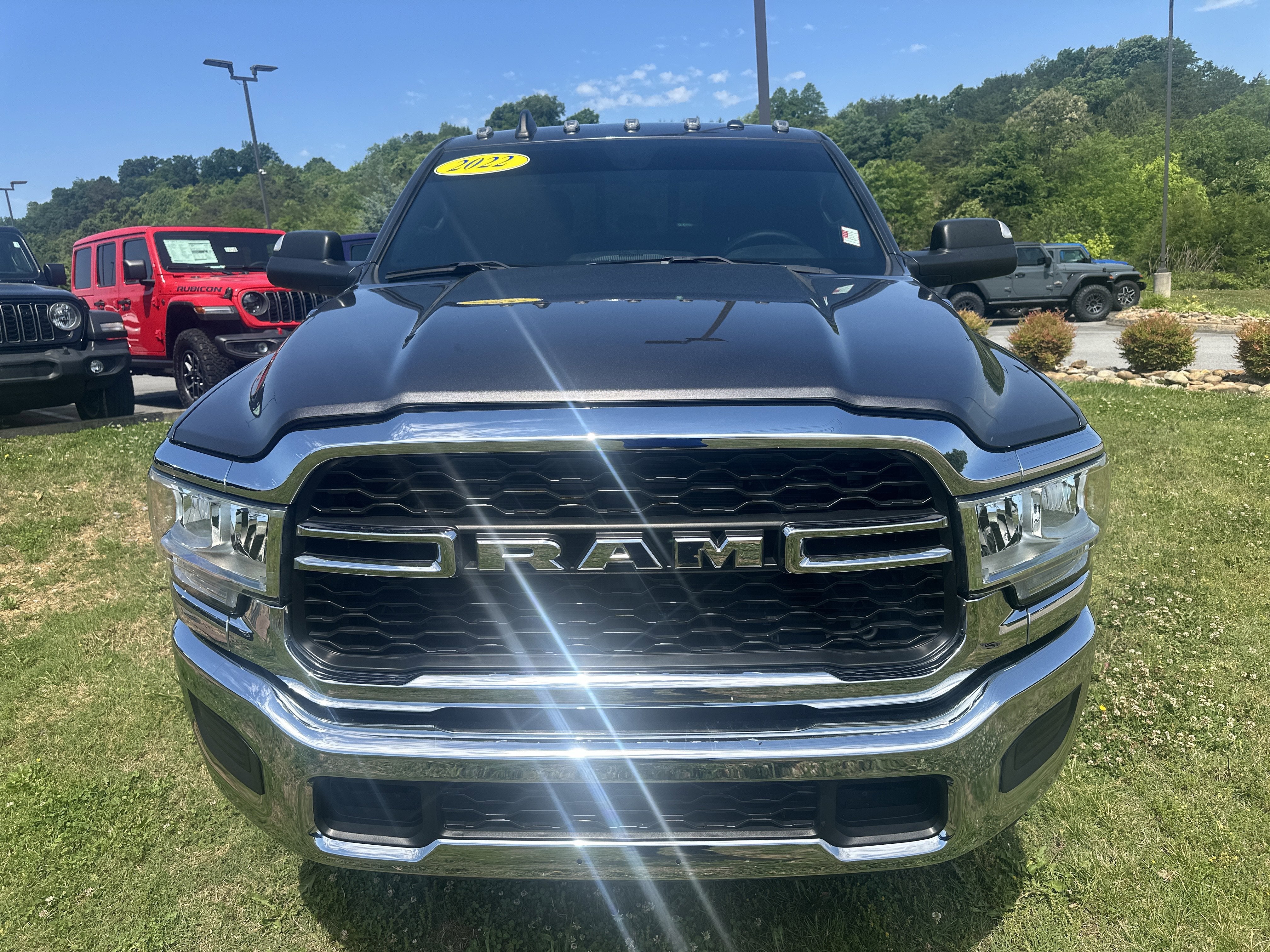 2022 RAM 3500 Tradesman Crew Cab 4x4 8' Box
