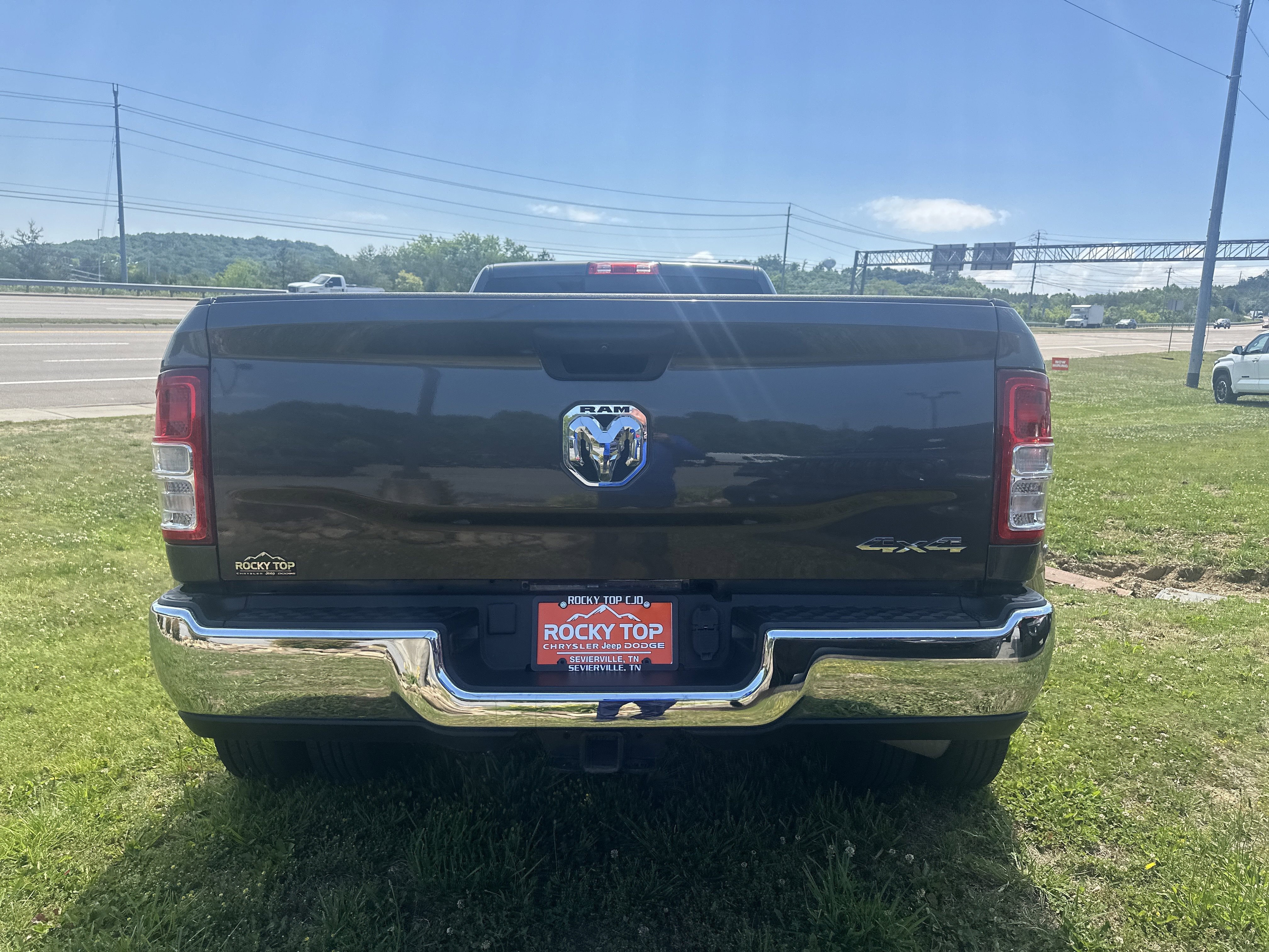 2022 RAM 3500 Tradesman Crew Cab 4x4 8' Box