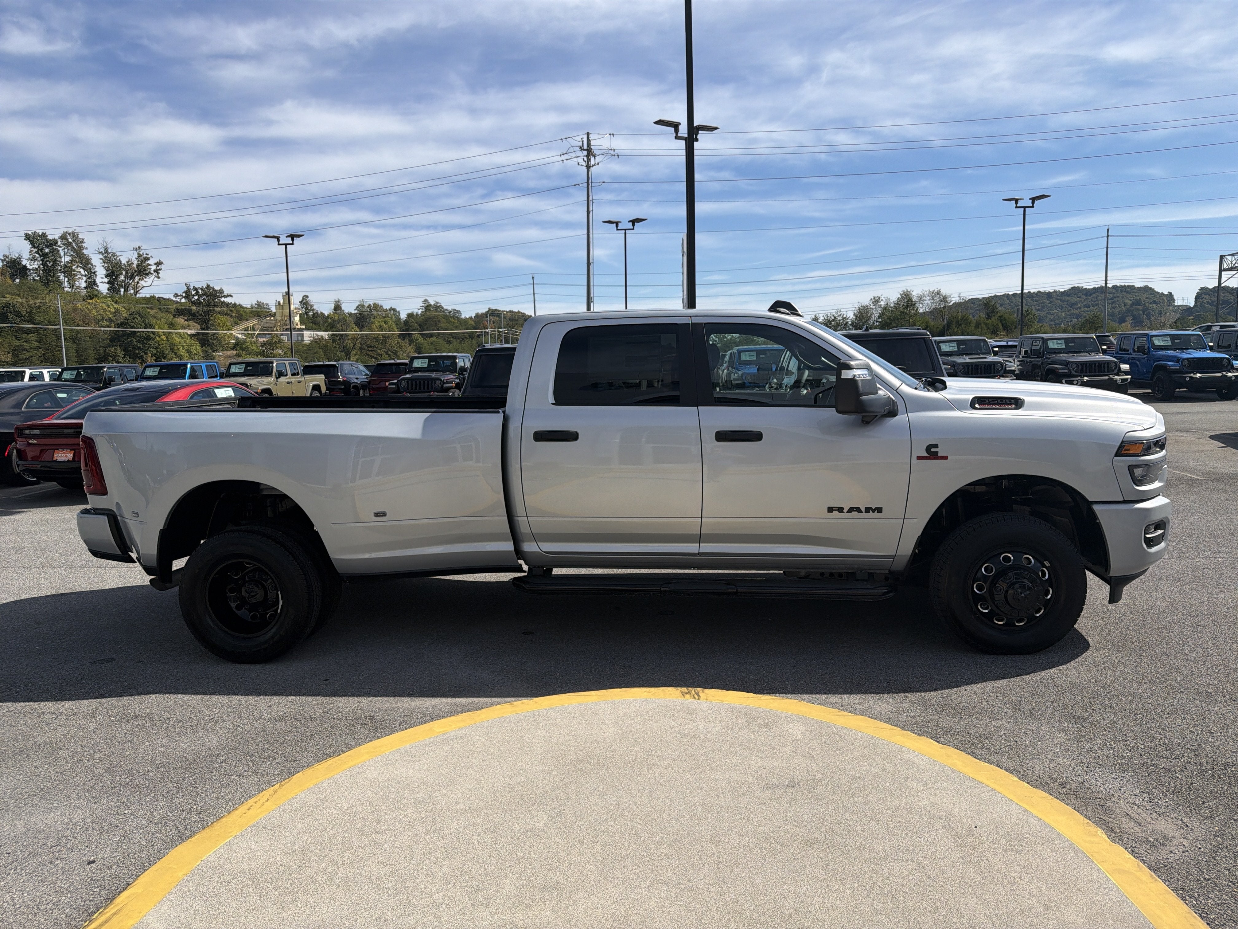 2027 RAM Ram 3500 RAM 3500 BIG HORN CREW CAB 4X4 8' BOX