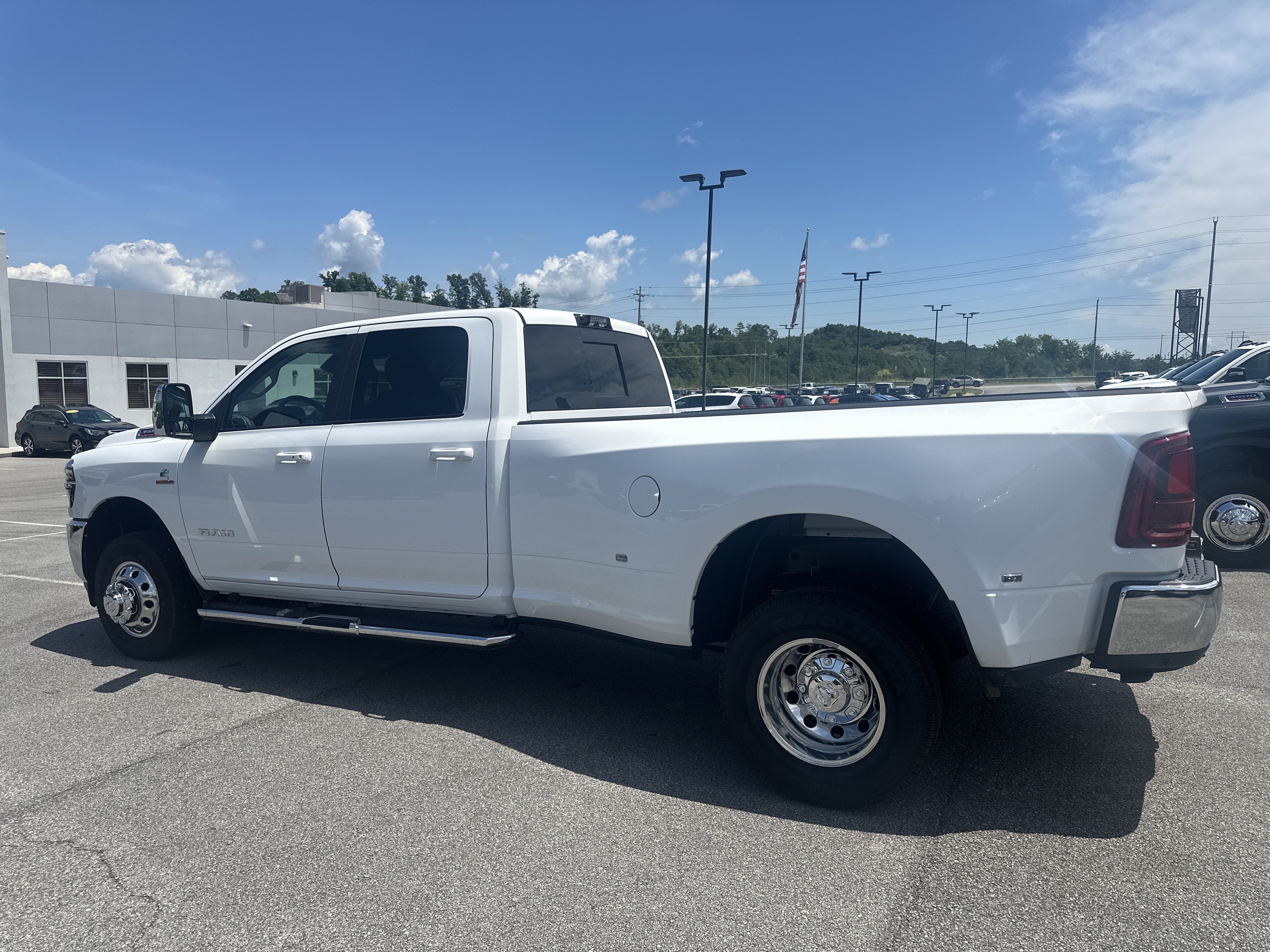 2026 RAM Ram 3500 RAM 3500 LARAMIE CREW CAB 4X4 8' BOX
