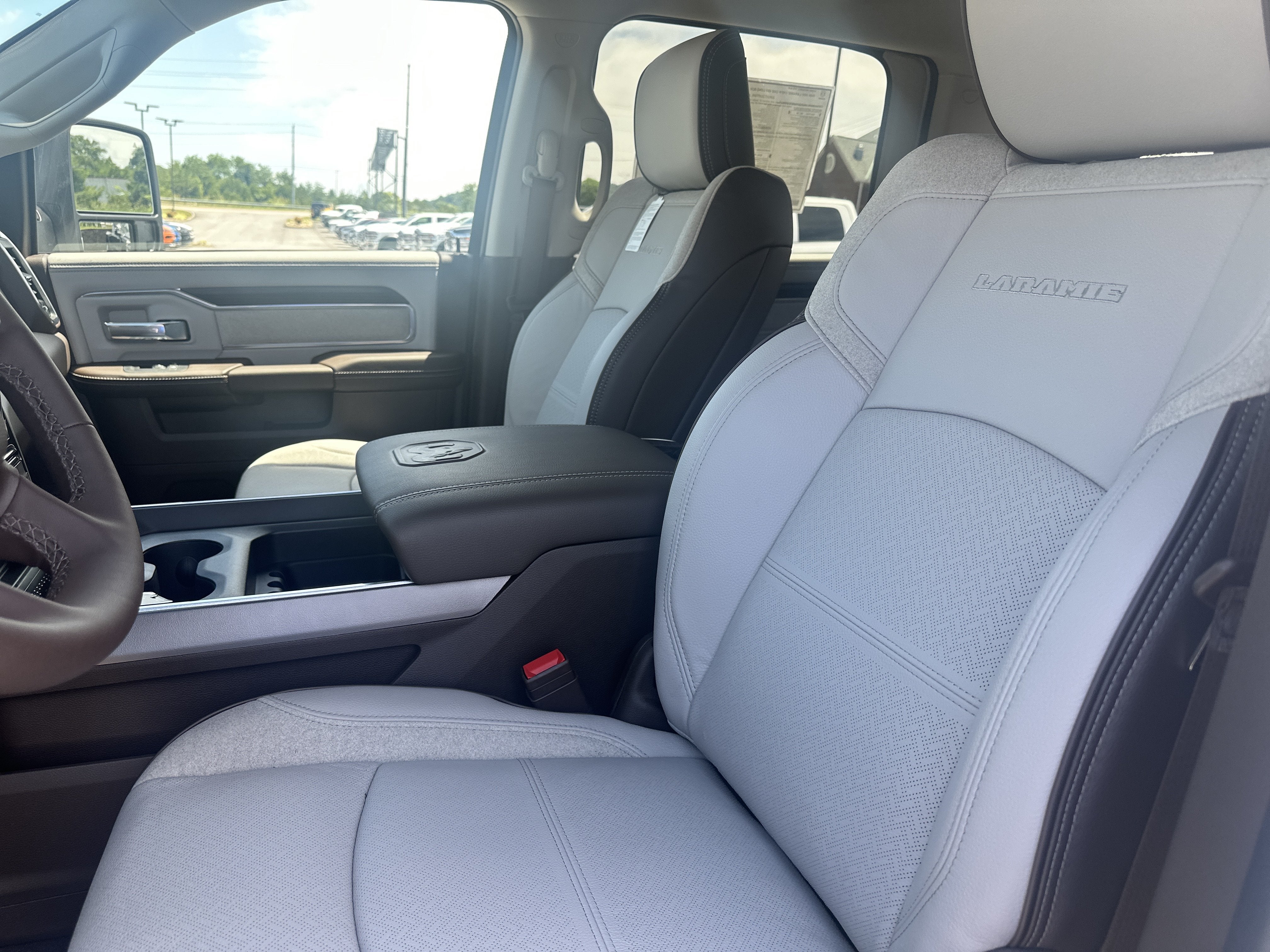 2026 RAM Ram 3500 RAM 3500 LARAMIE CREW CAB 4X4 8' BOX