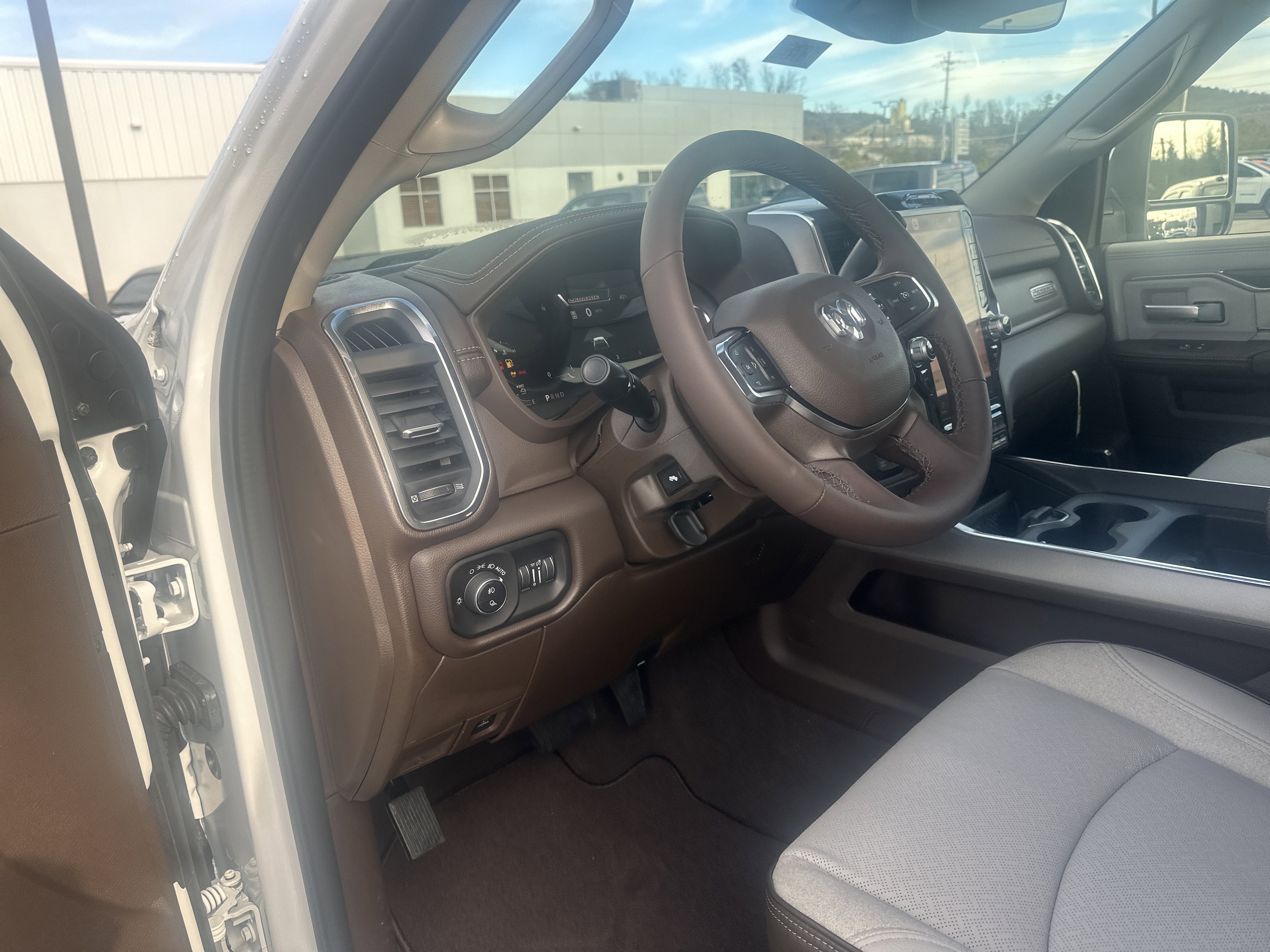 2026 RAM Ram 3500 RAM 3500 LARAMIE CREW CAB 4X4 8' BOX