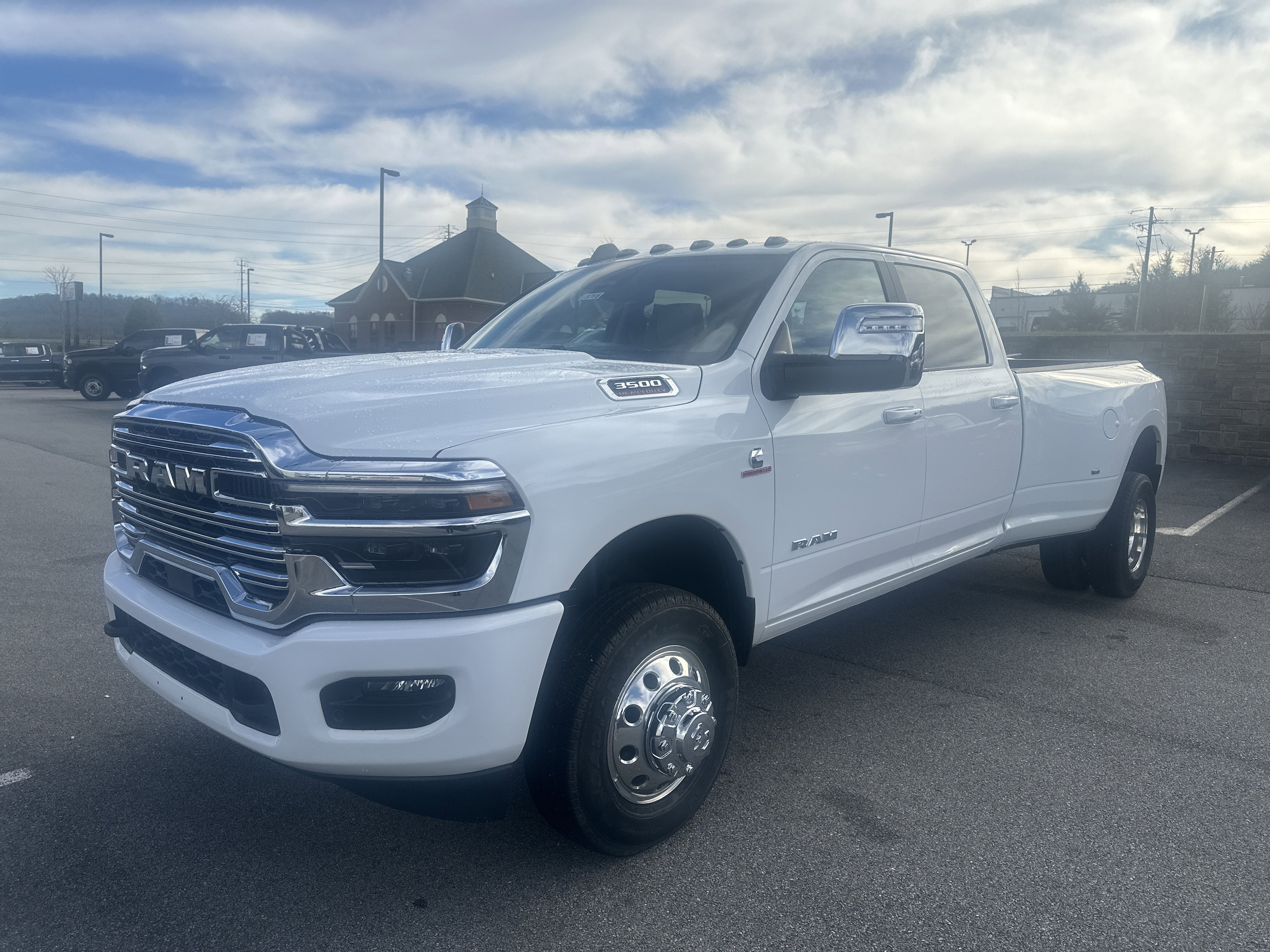 2026 RAM Ram 3500 RAM 3500 LARAMIE CREW CAB 4X4 8' BOX